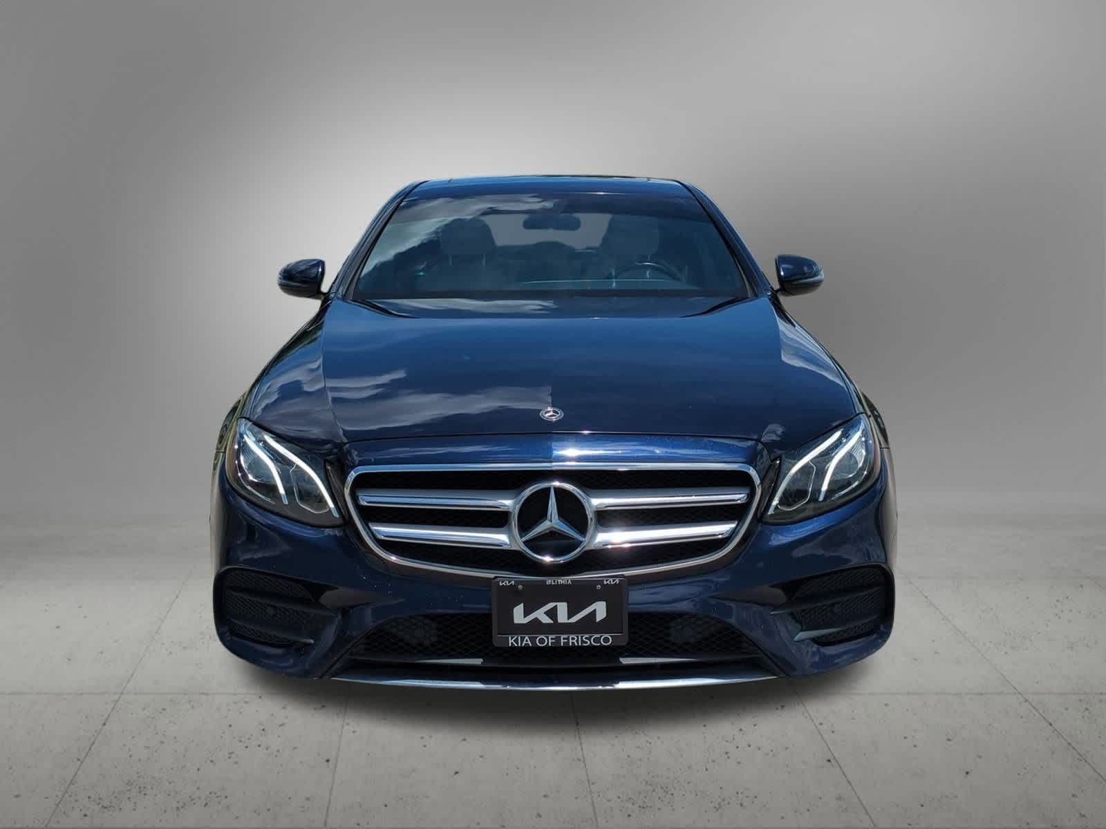 Thumbnail: 2017 Mercedes-Benz E-Class - 9
