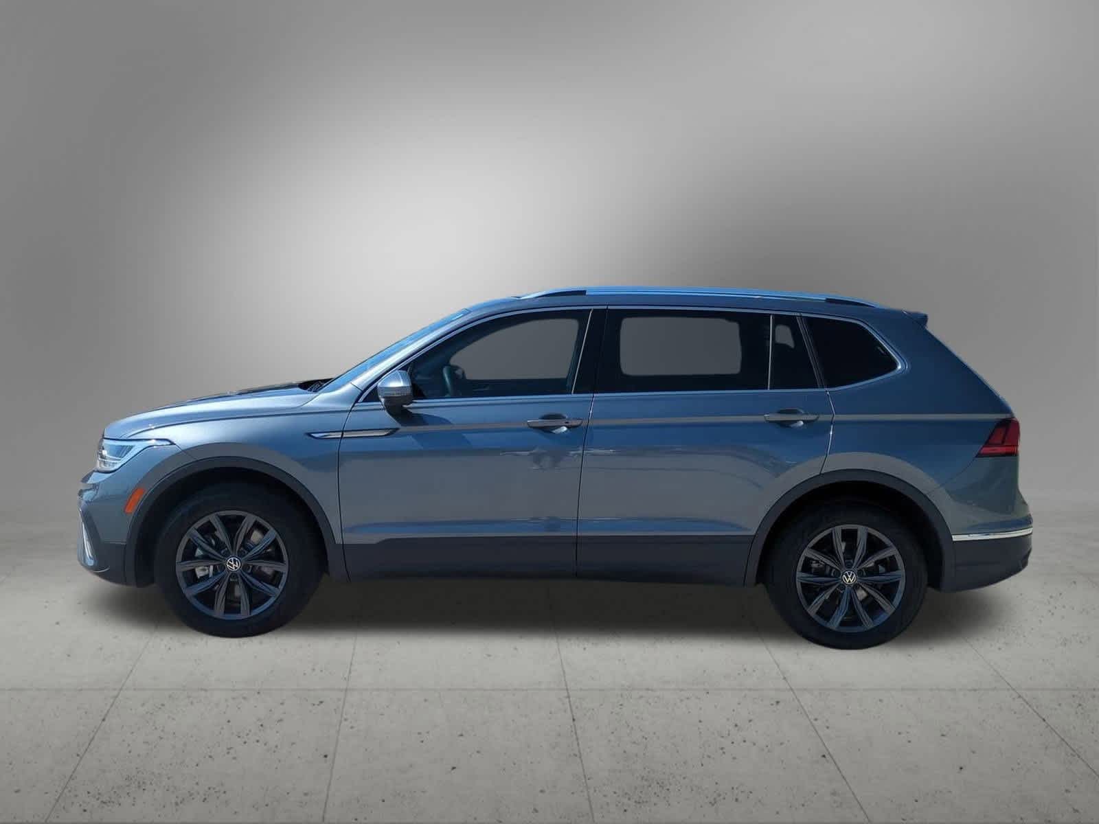 2022 Volkswagen Tiguan SE photo 3