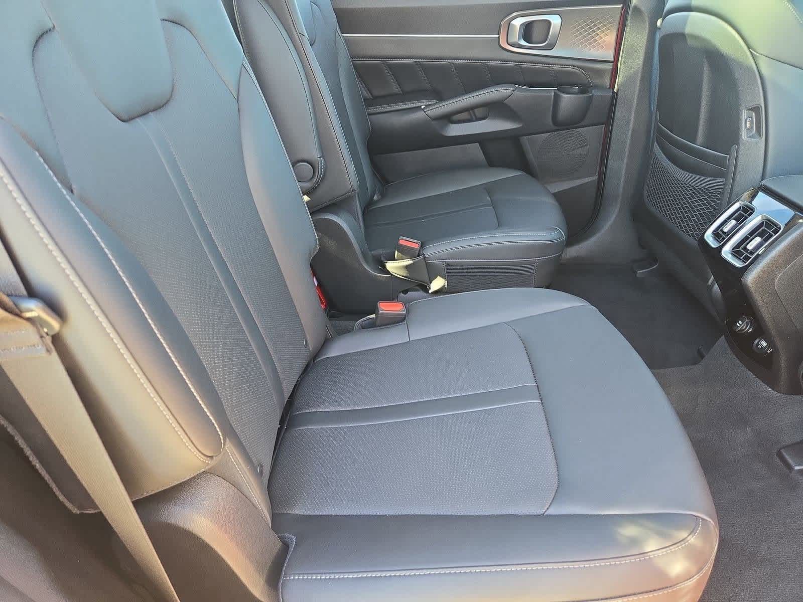 Thumbnail: 2022 Kia Sorento - 20