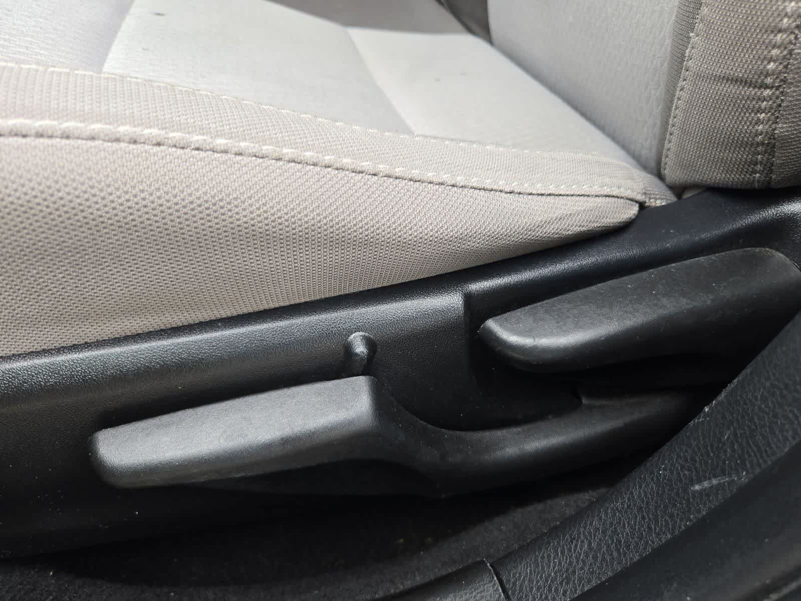 2017 Toyota Corolla LE - Photo 16