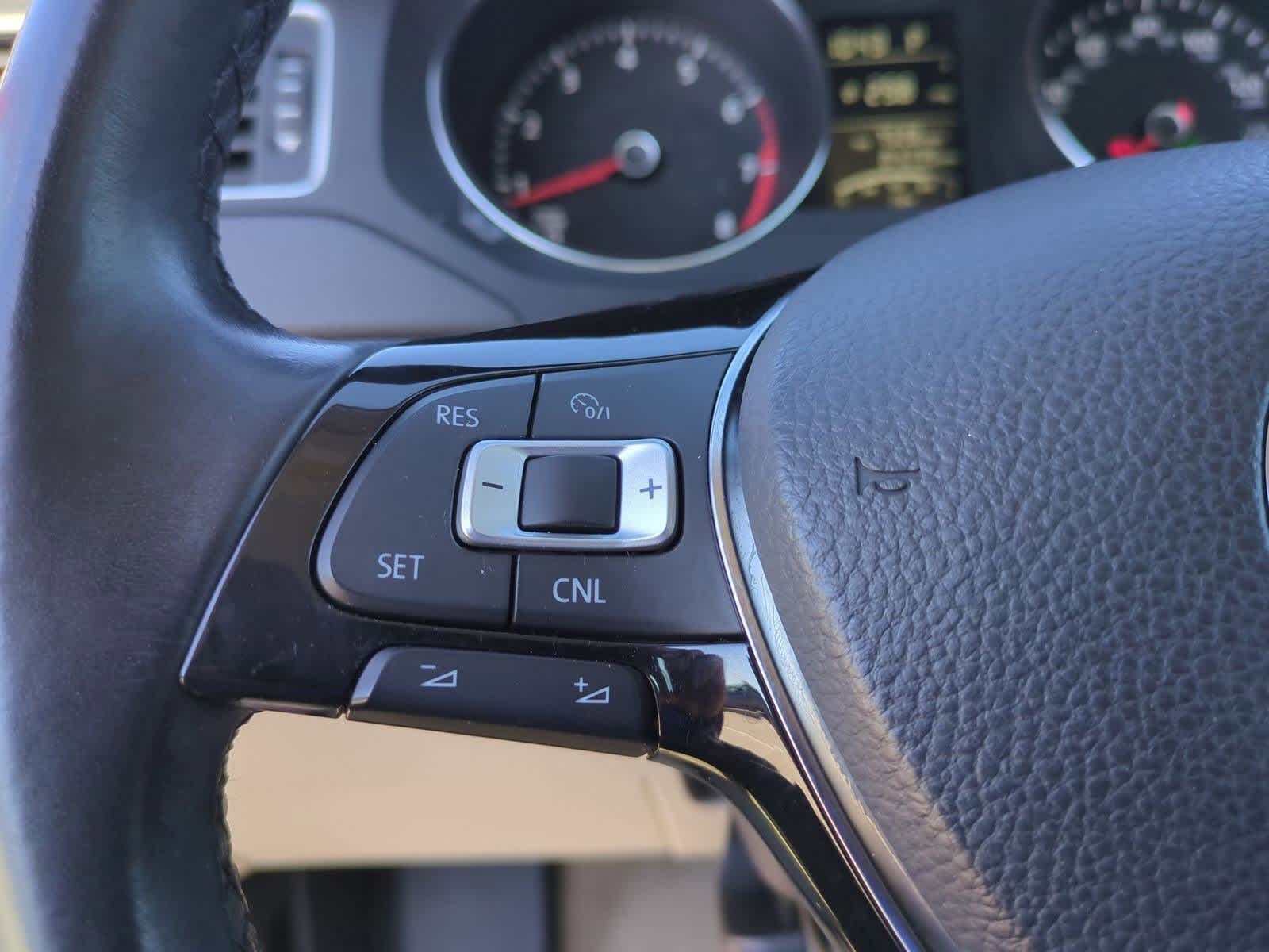 Thumbnail: 2015 Volkswagen Jetta - 23