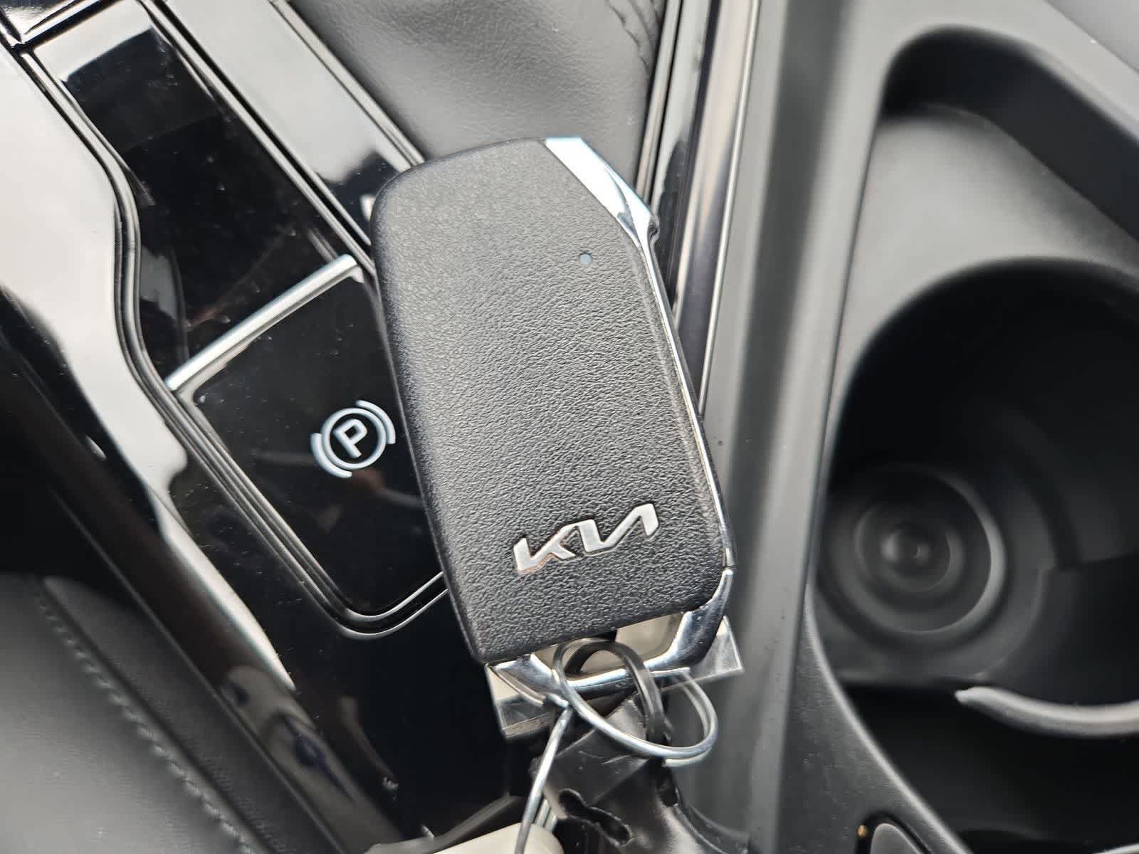 Thumbnail: 2023 Kia Niro - 35