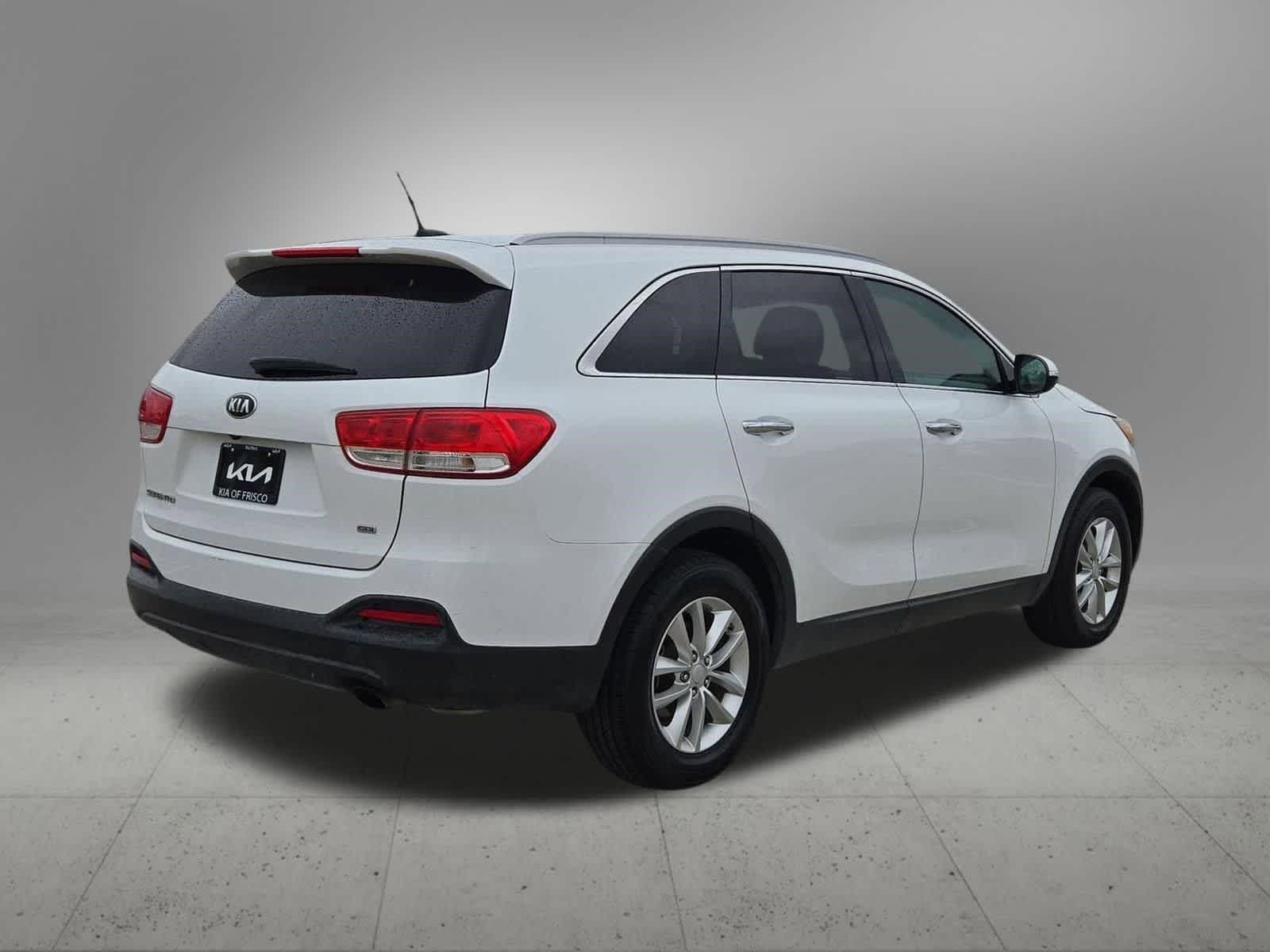 Thumbnail: 2016 Kia Sorento - 6