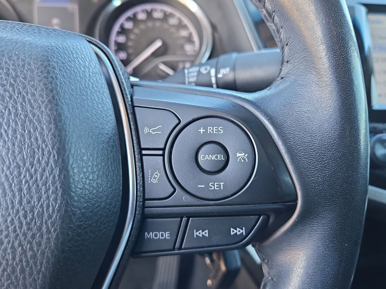 Thumbnail: 2020 Toyota Camry - 22