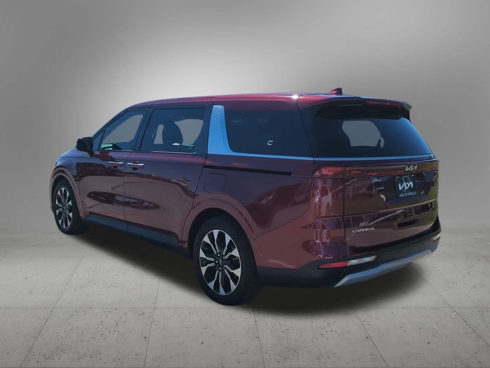 Thumbnail: 2023 Kia Carnival - 4