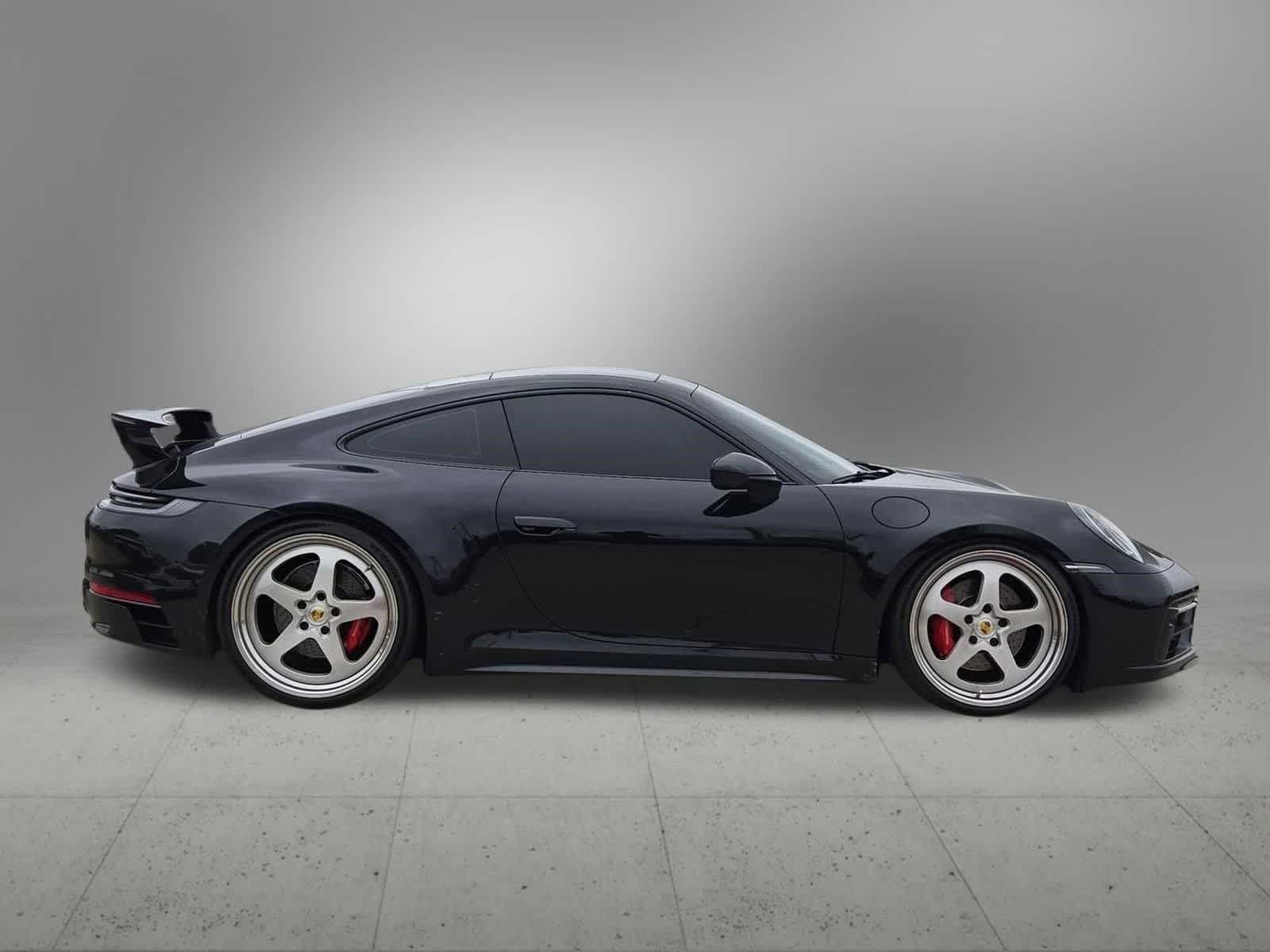 Thumbnail: 2022 Porsche 911 - 8