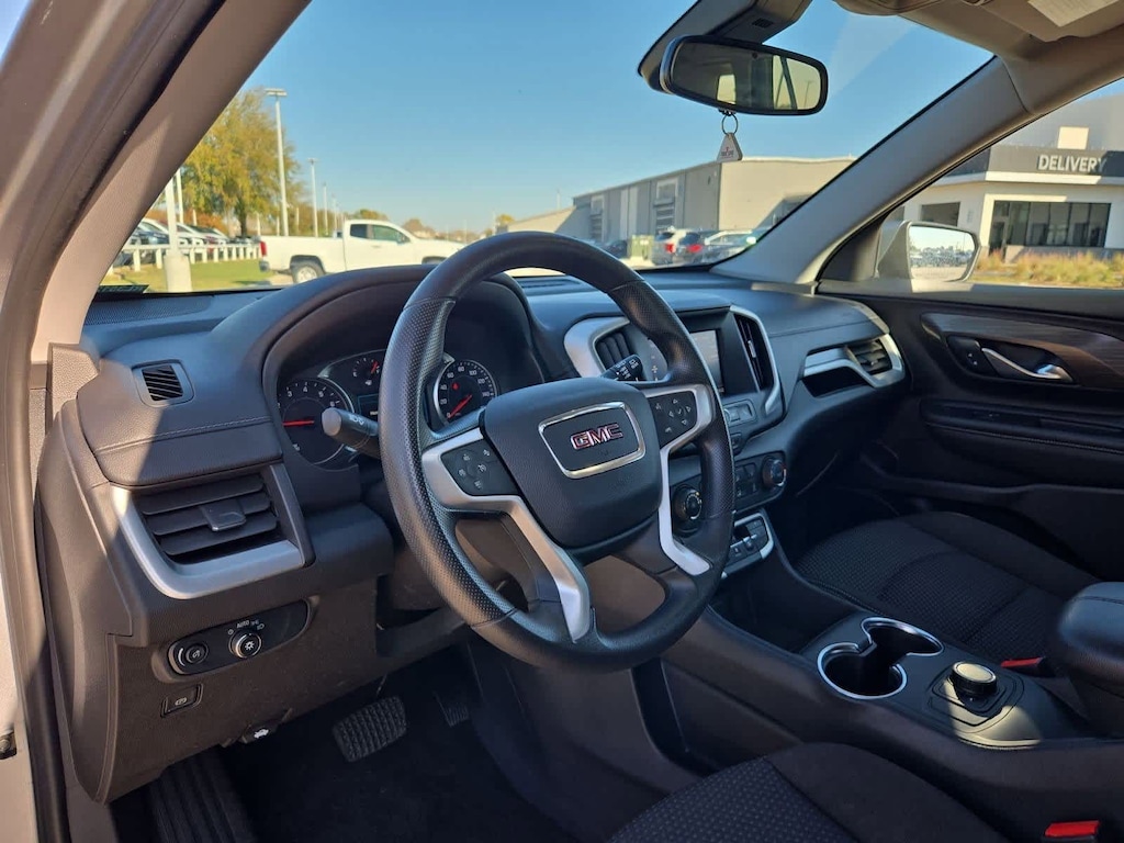 Used 2024 GMC Terrain SLE SUV