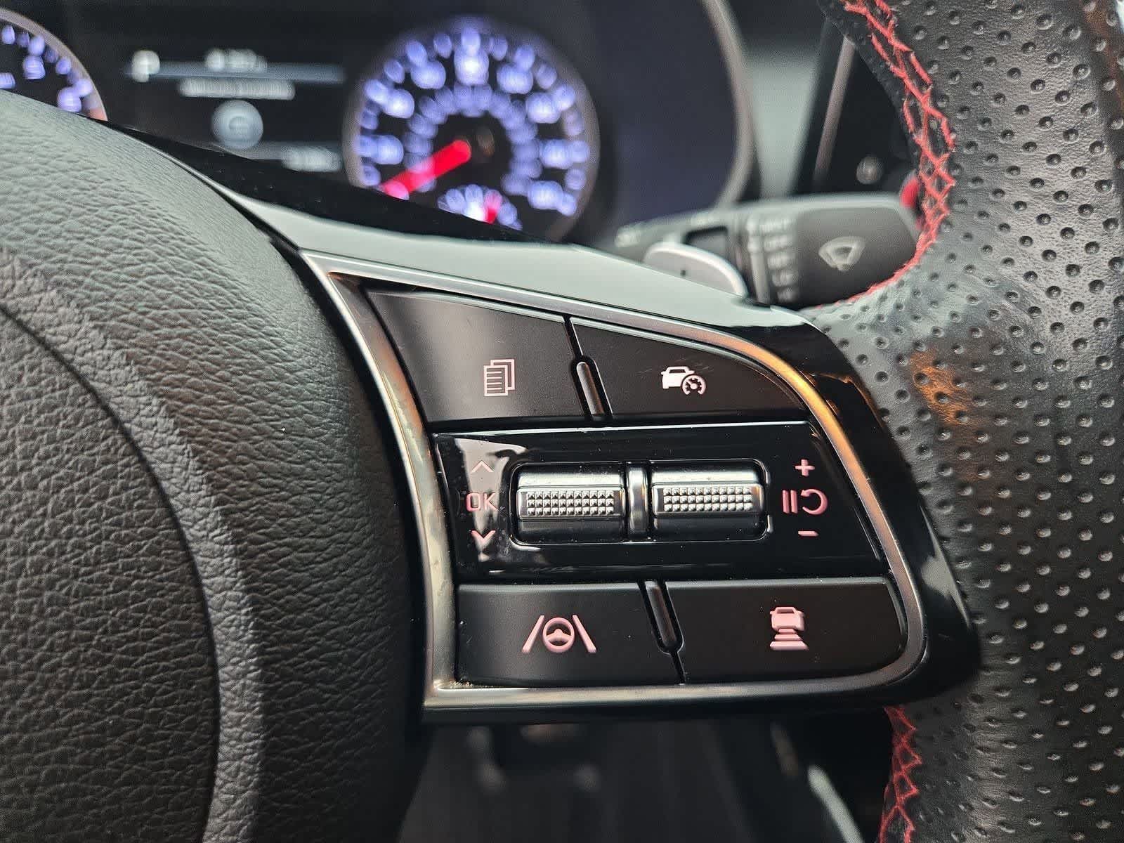 Thumbnail: 2023 Kia Forte - 23