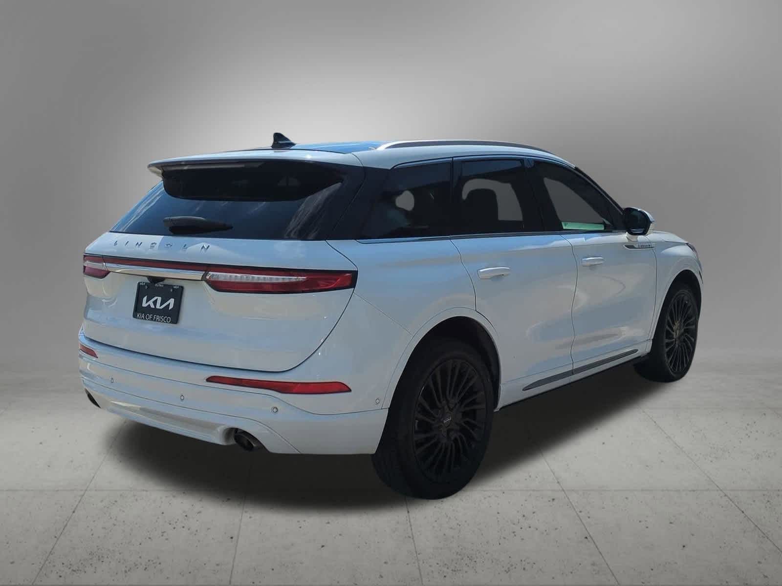 Thumbnail: 2021 Lincoln Corsair - 6