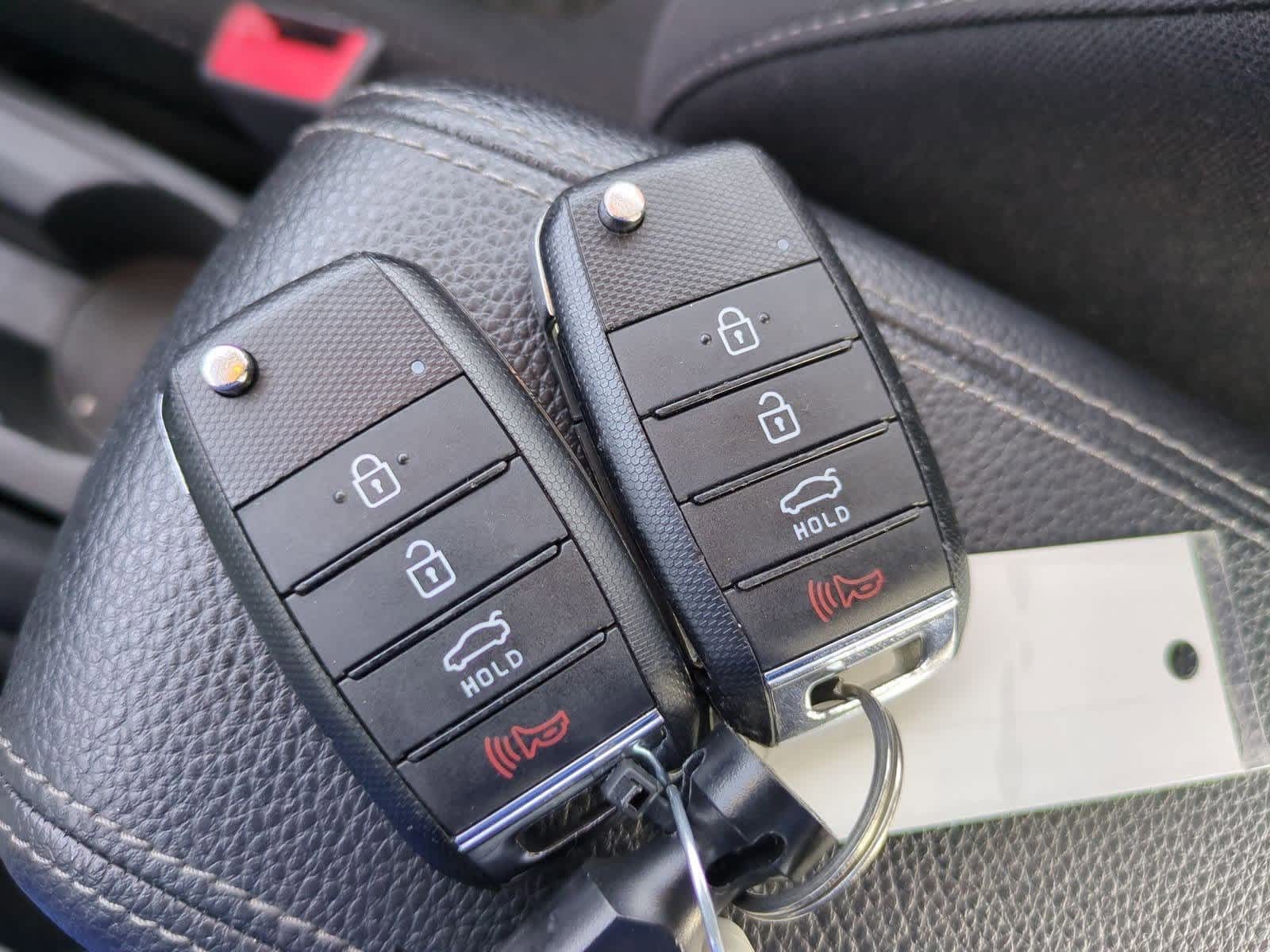 Thumbnail: 2023 Kia Rio - 32