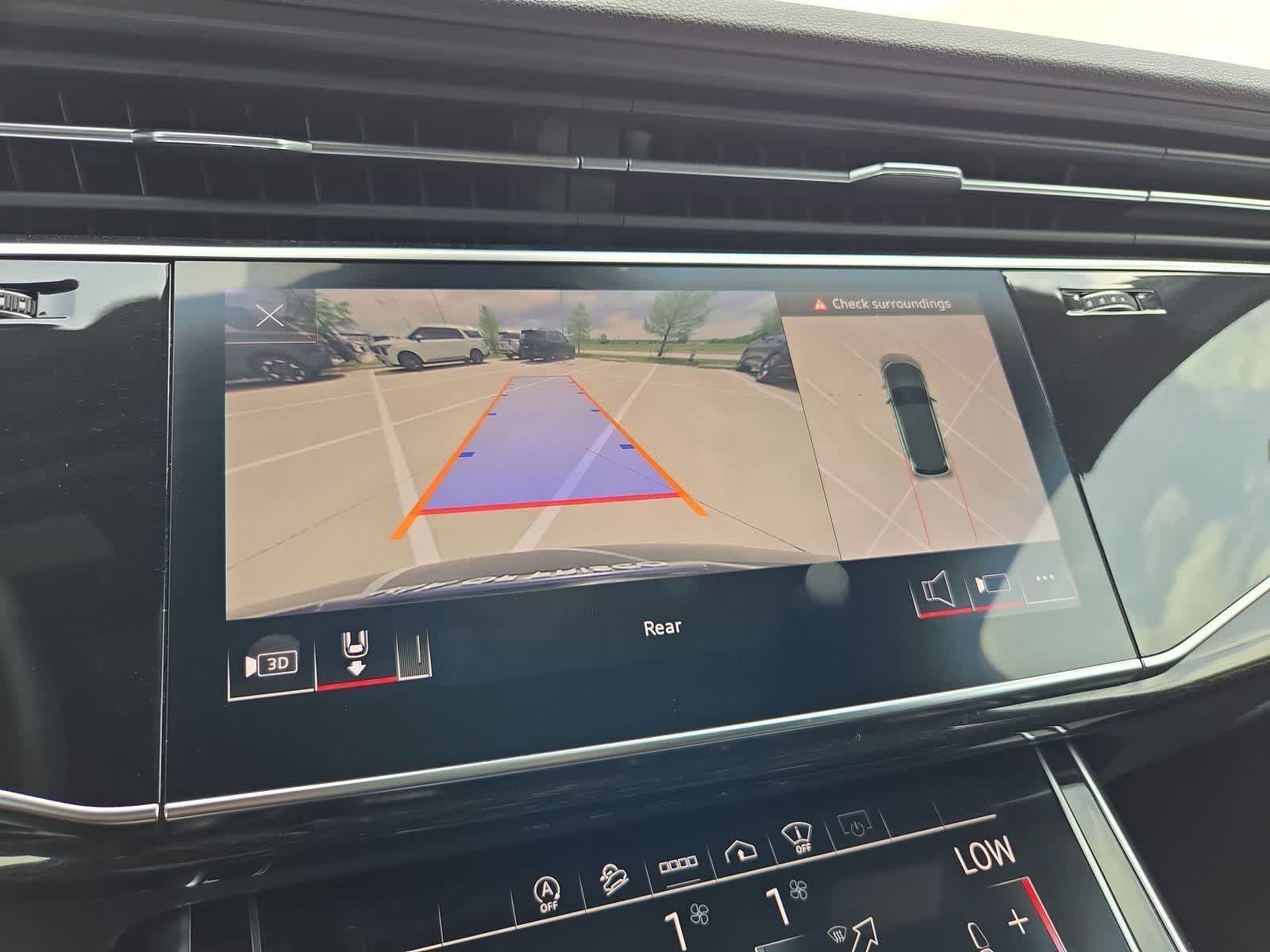 Thumbnail: 2021 Audi Q7 - 29