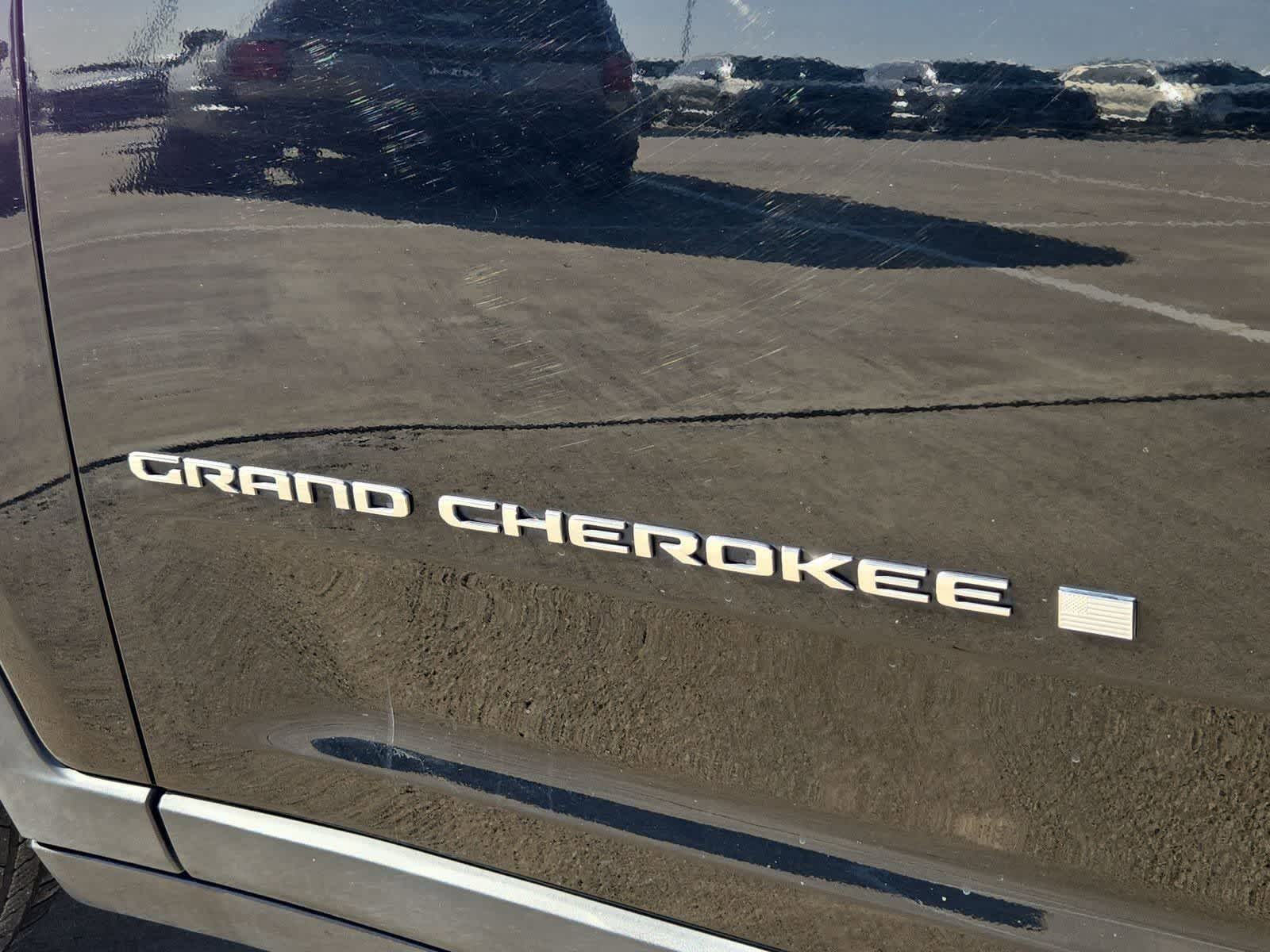 Thumbnail: 2022 Jeep Grand Cherokee - 11