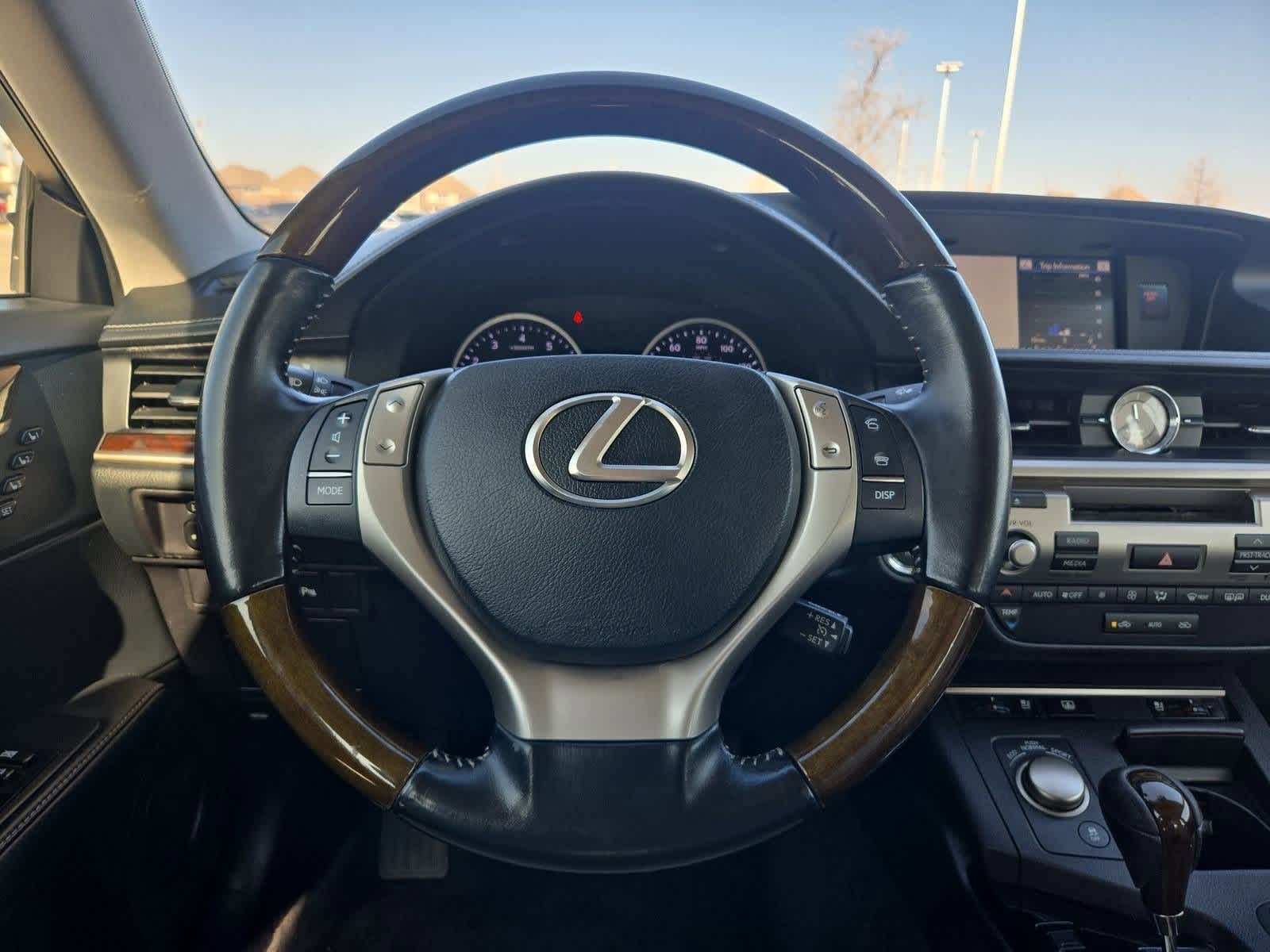 Thumbnail: 2013 Lexus ES - 23