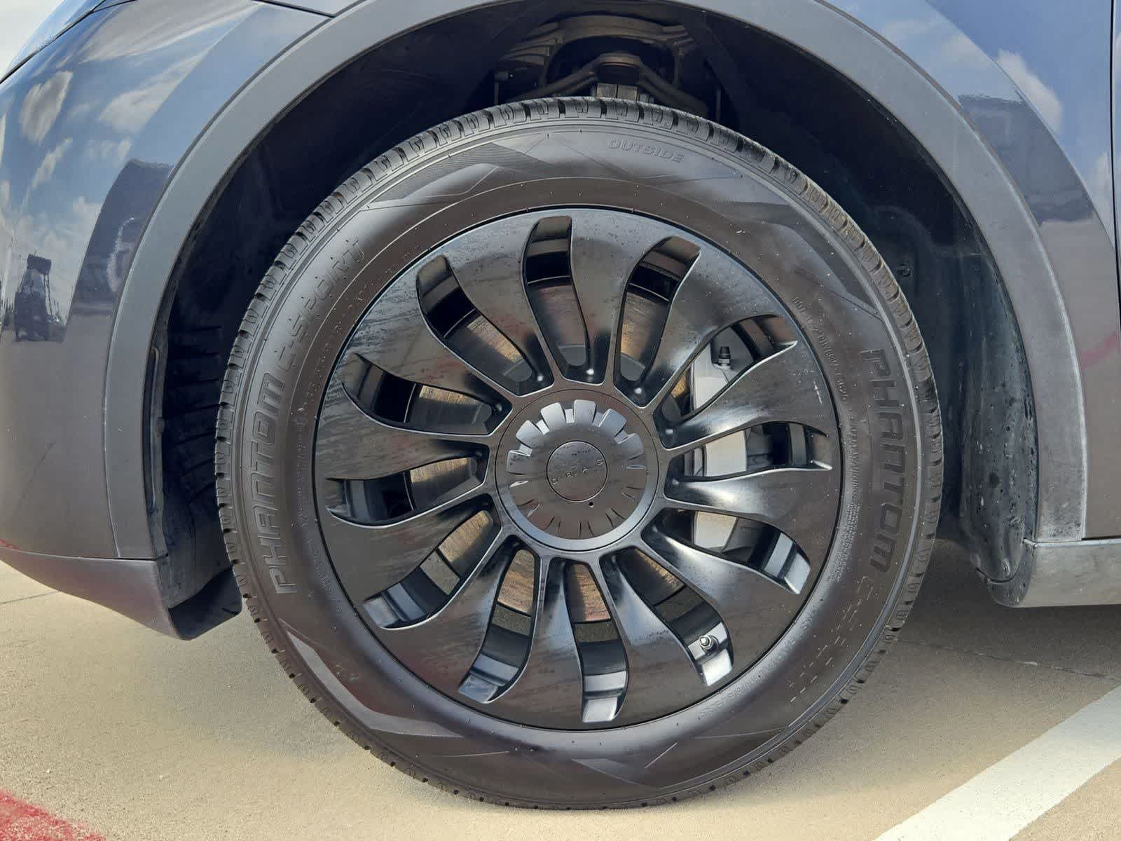 Thumbnail: 2024 Tesla Model Y - 14