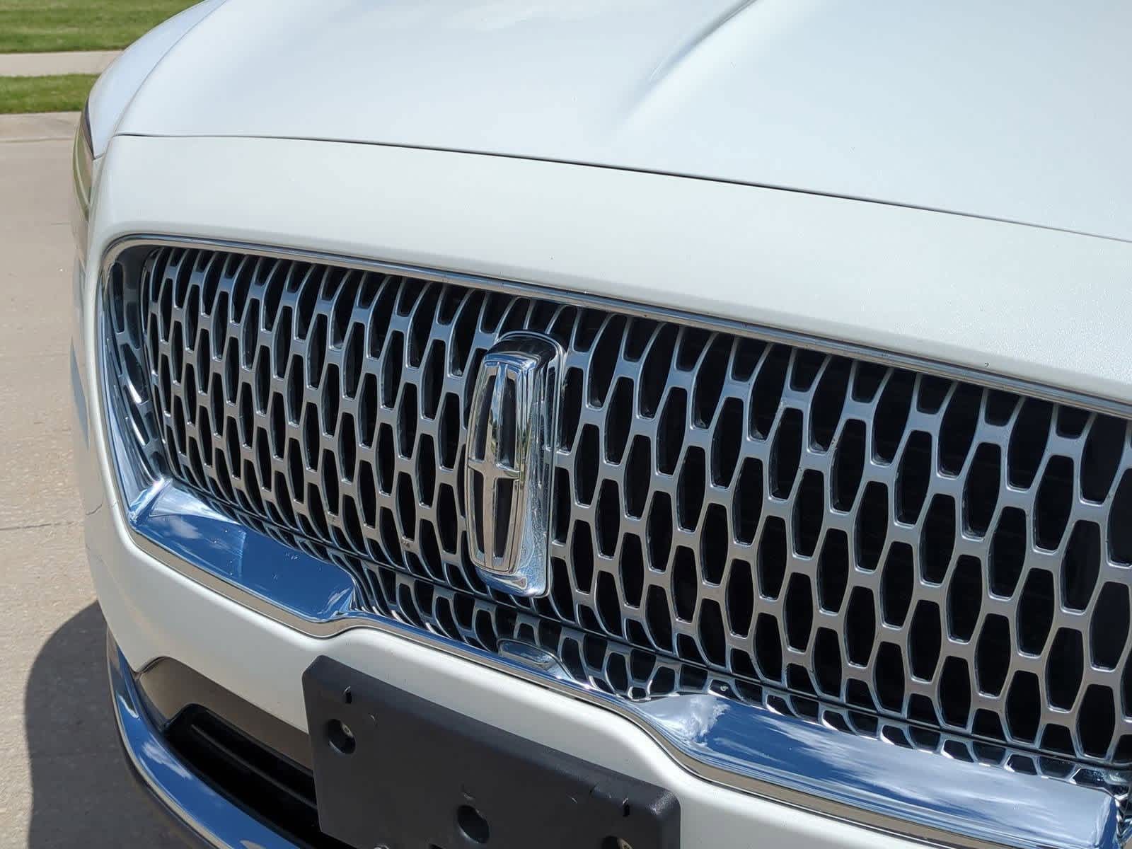 Thumbnail: 2022 Lincoln Nautilus - 10