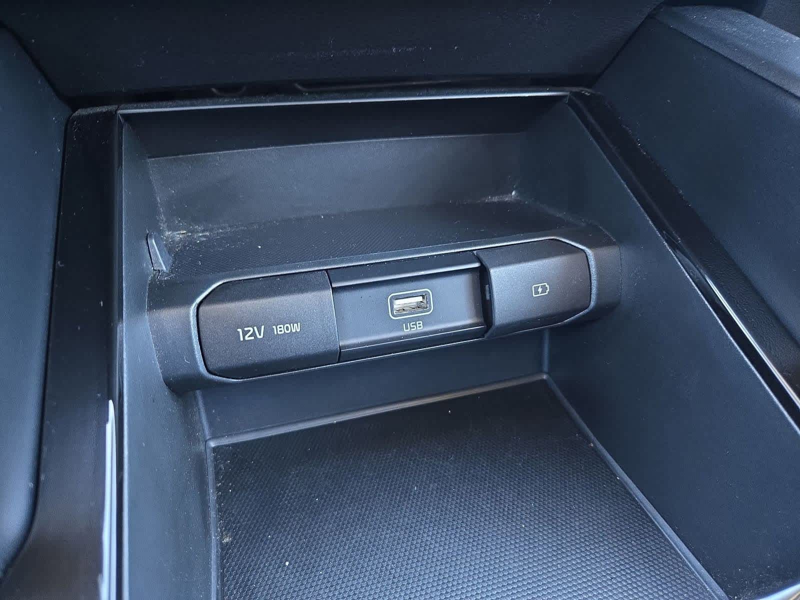 Thumbnail: 2022 Kia Telluride - 29