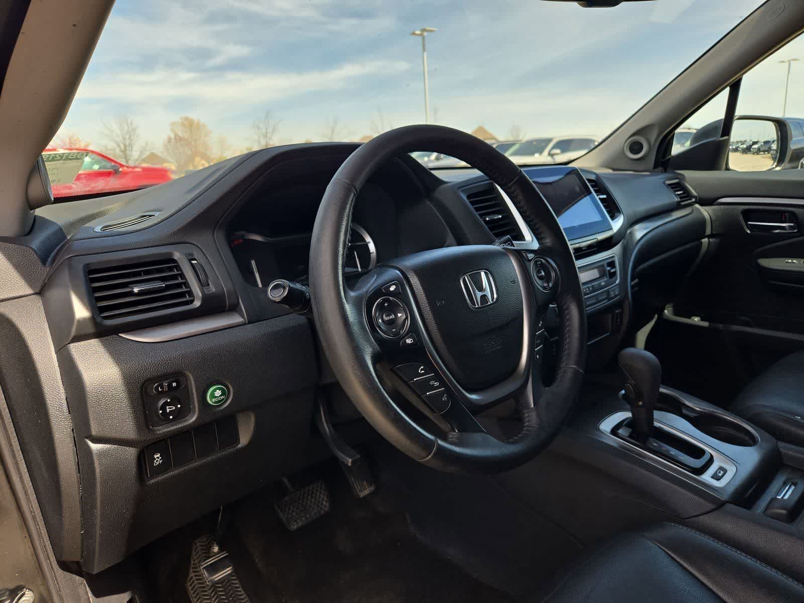 Thumbnail: 2016 Honda Pilot - 2