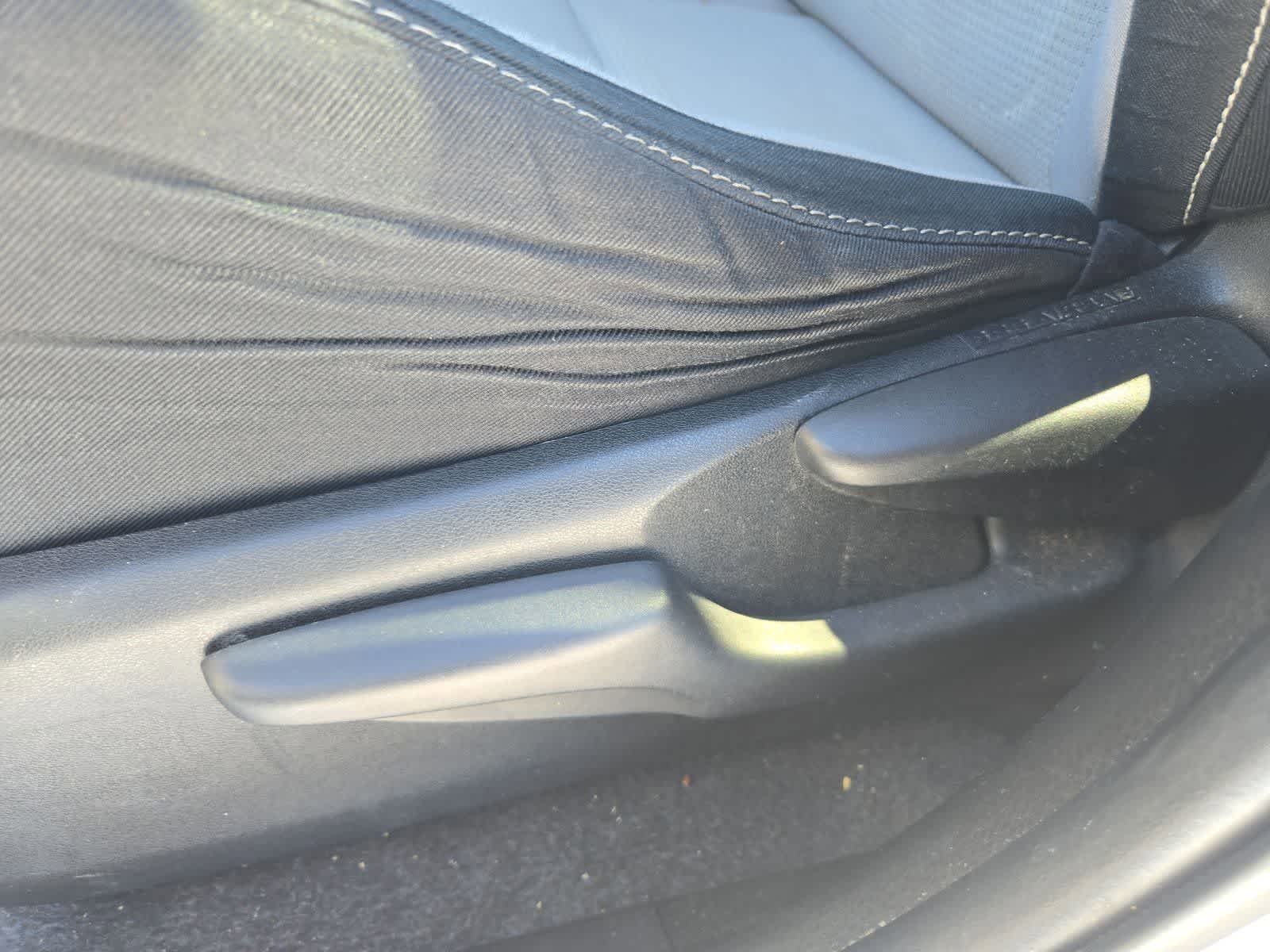 Thumbnail: 2016 Toyota RAV4 - 17