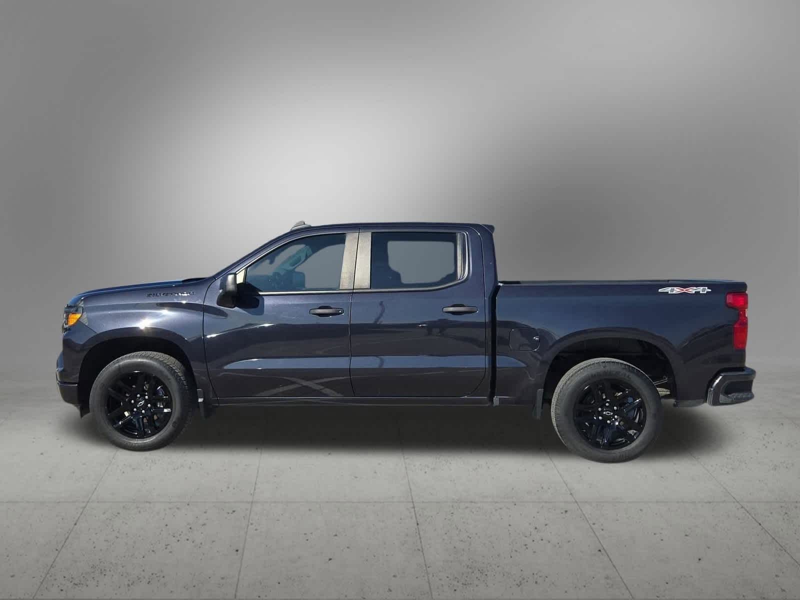 Thumbnail: 2022 Chevrolet Silverado 1500 - 3