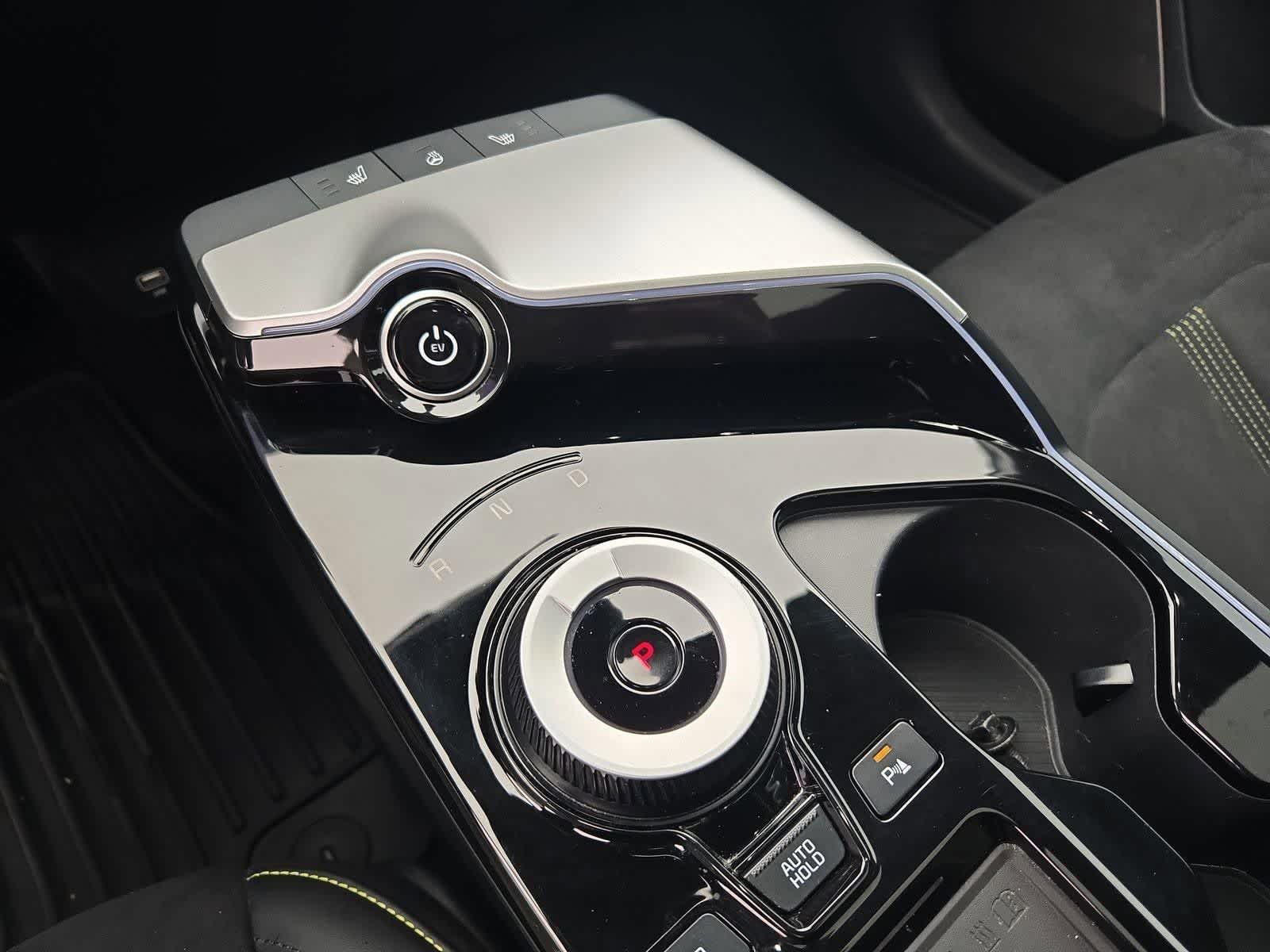 Thumbnail: 2023 Kia EV6 - 33
