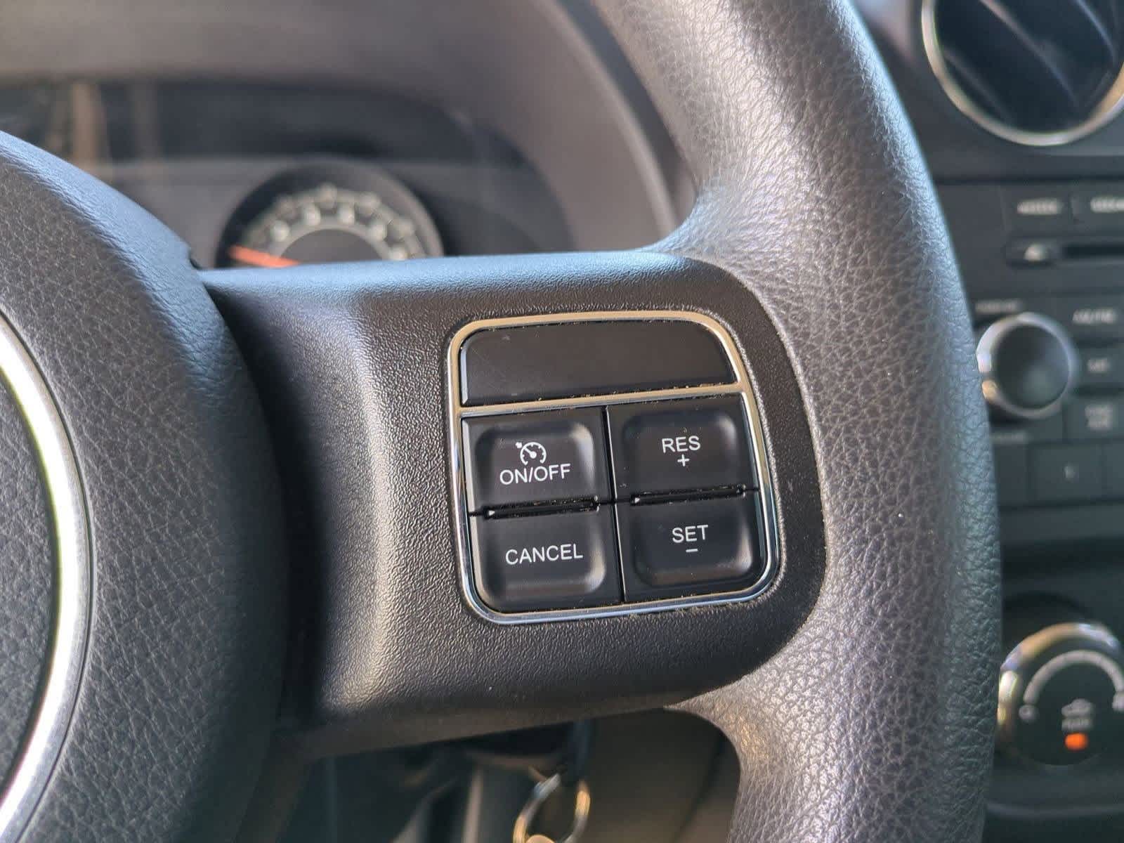 Thumbnail: 2014 Jeep Patriot - 24