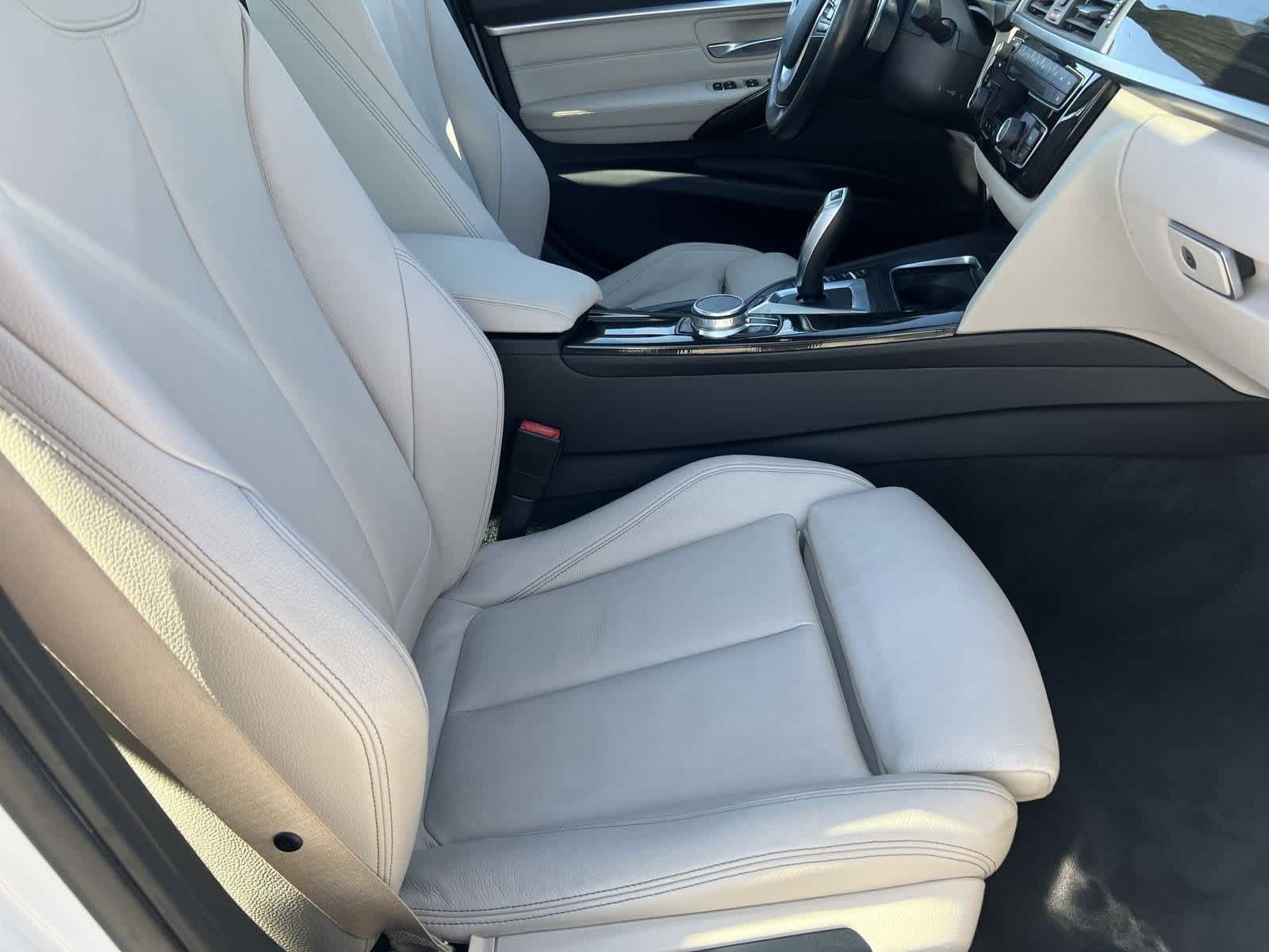 Thumbnail: 2018 BMW 3 Series - 29