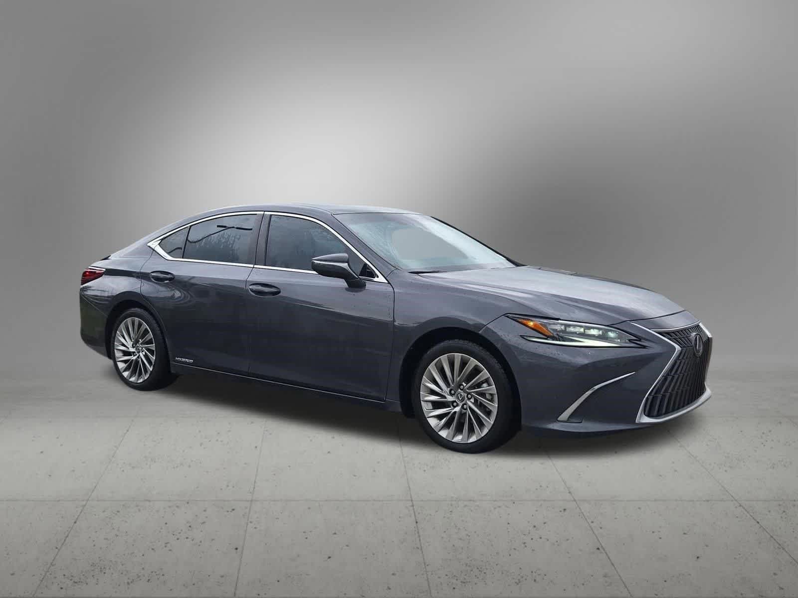 Thumbnail: 2022 Lexus ES - 8