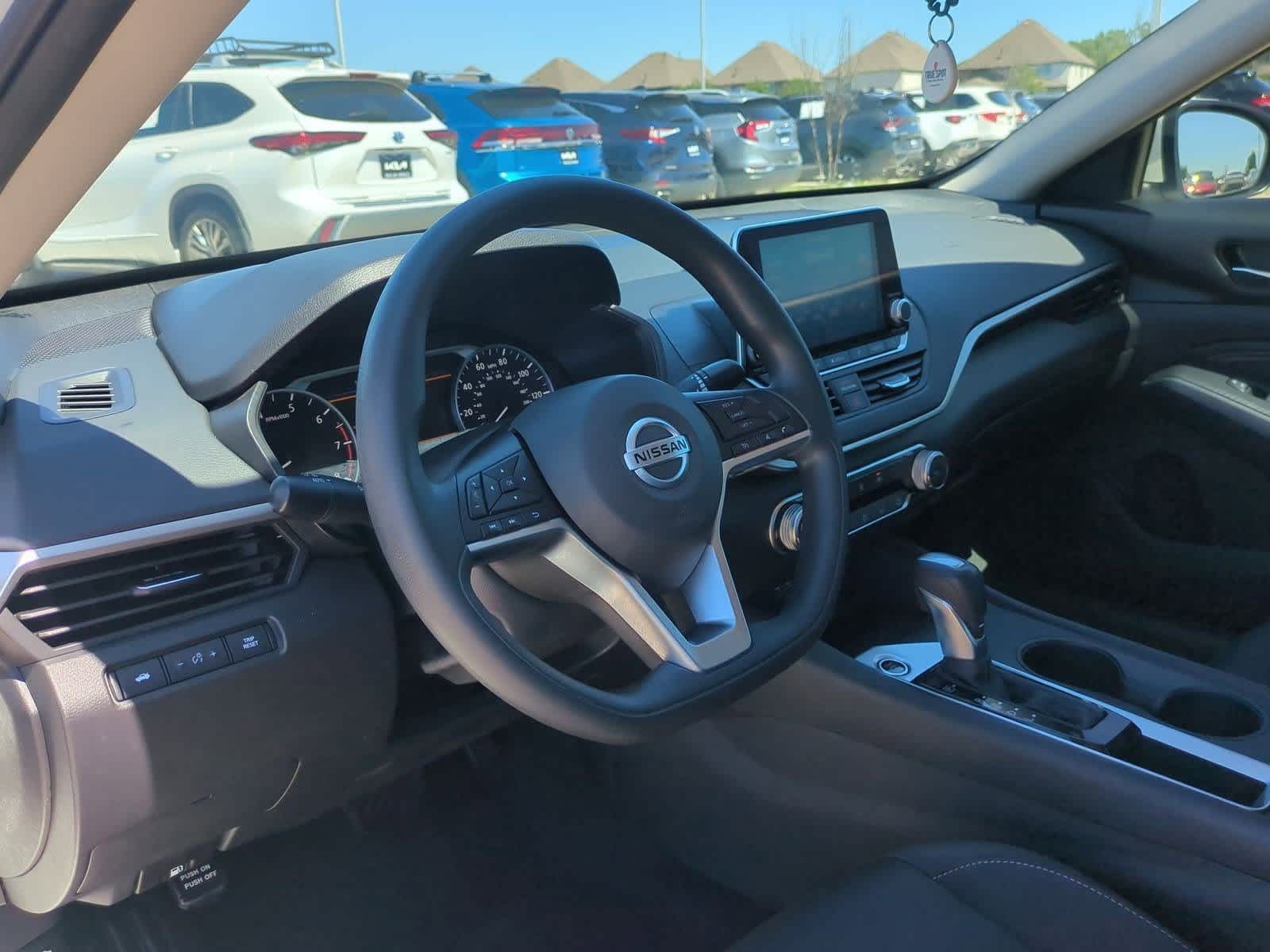 Thumbnail: 2020 Nissan Altima - 2