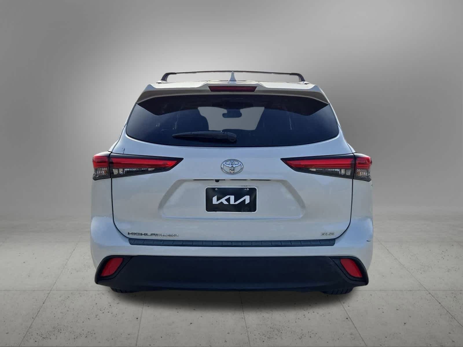 Thumbnail: 2021 Toyota Highlander - 5