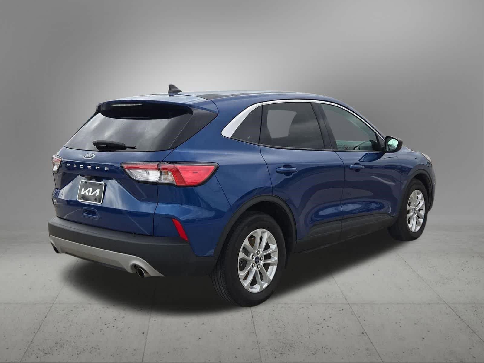 Thumbnail: 2022 Ford Escape - 6