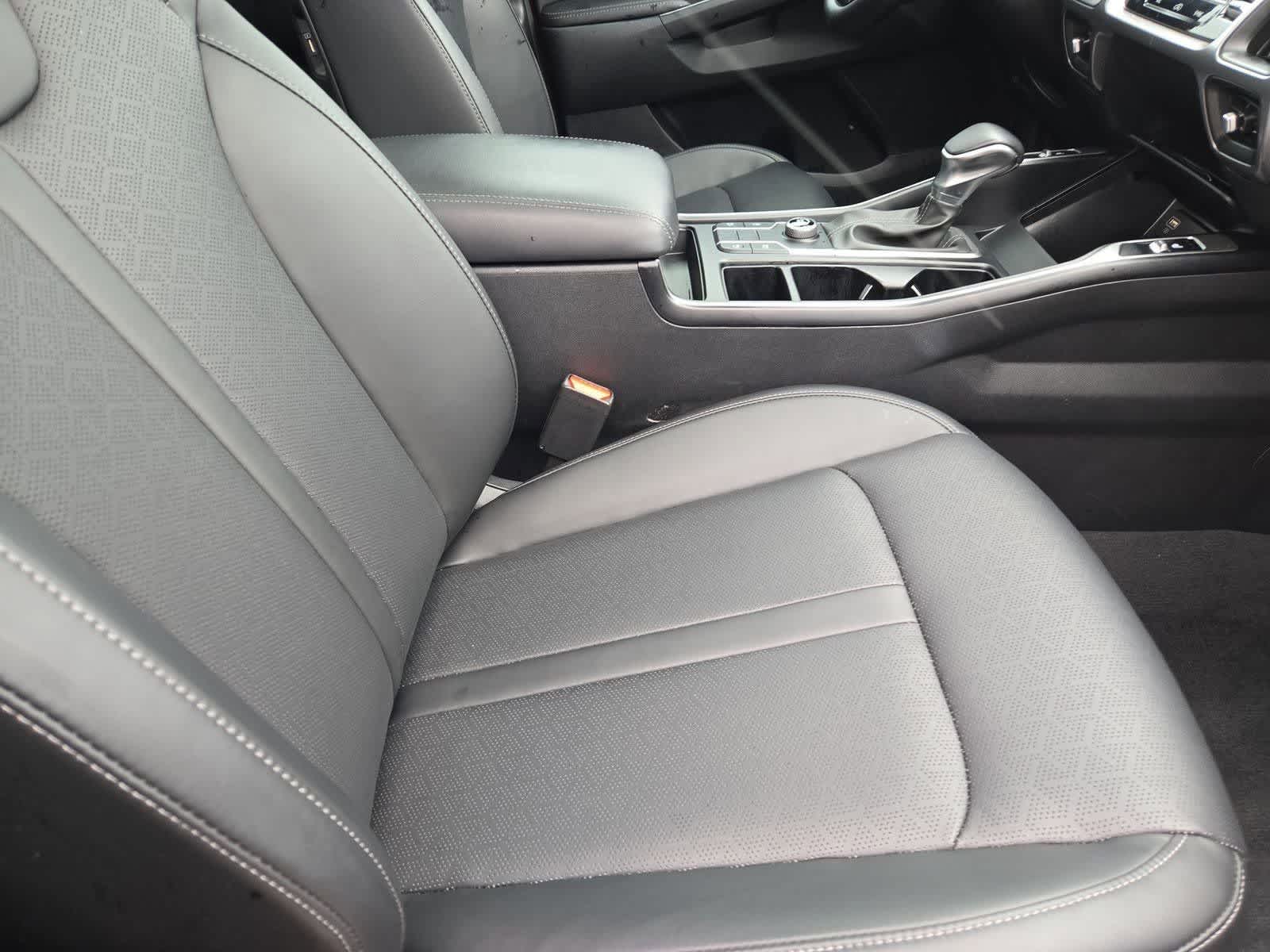 Thumbnail: 2023 Kia Sorento - 21