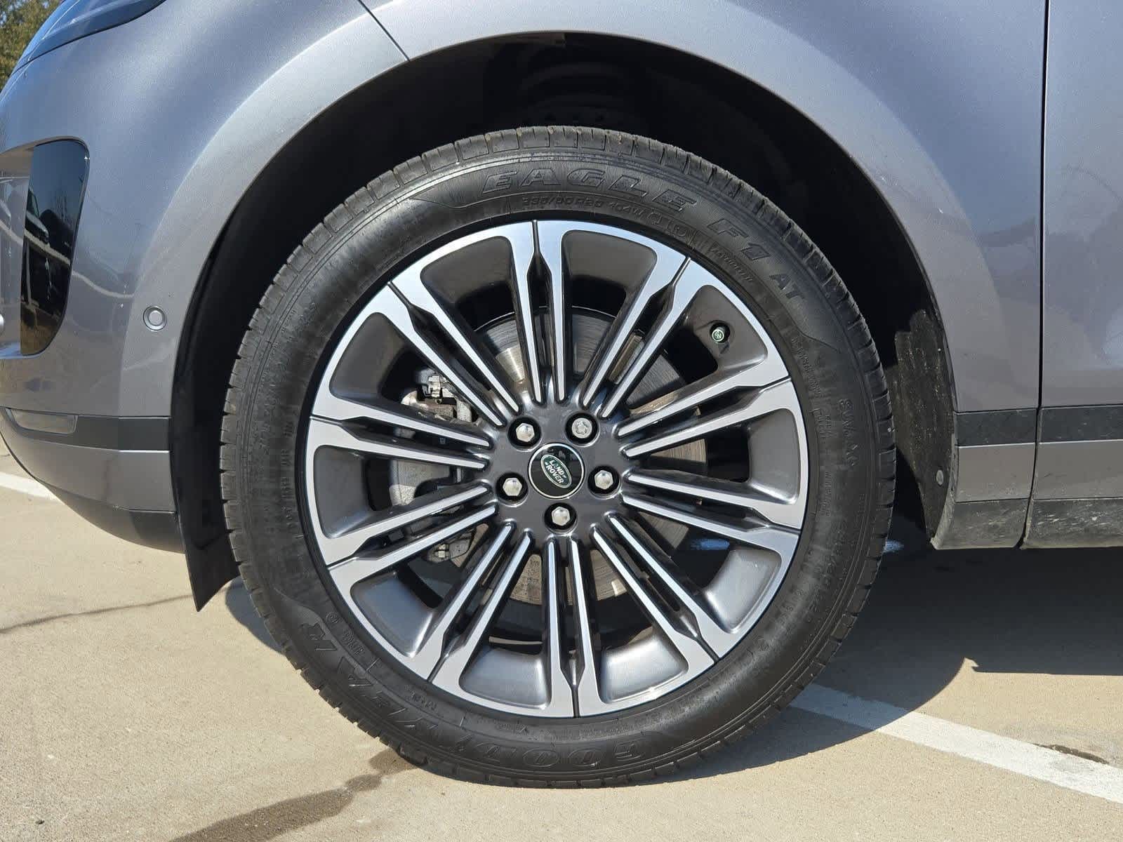 Thumbnail: 2025 Land Rover Range Rover Evoque - 12