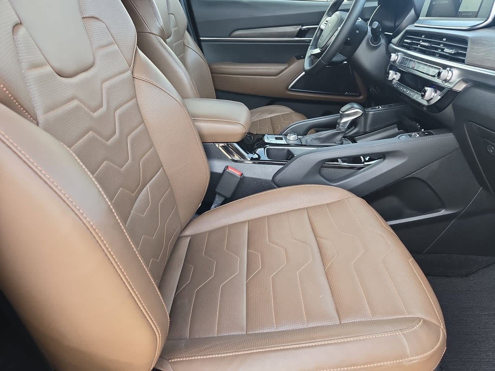 Thumbnail: 2022 Kia Telluride - 22