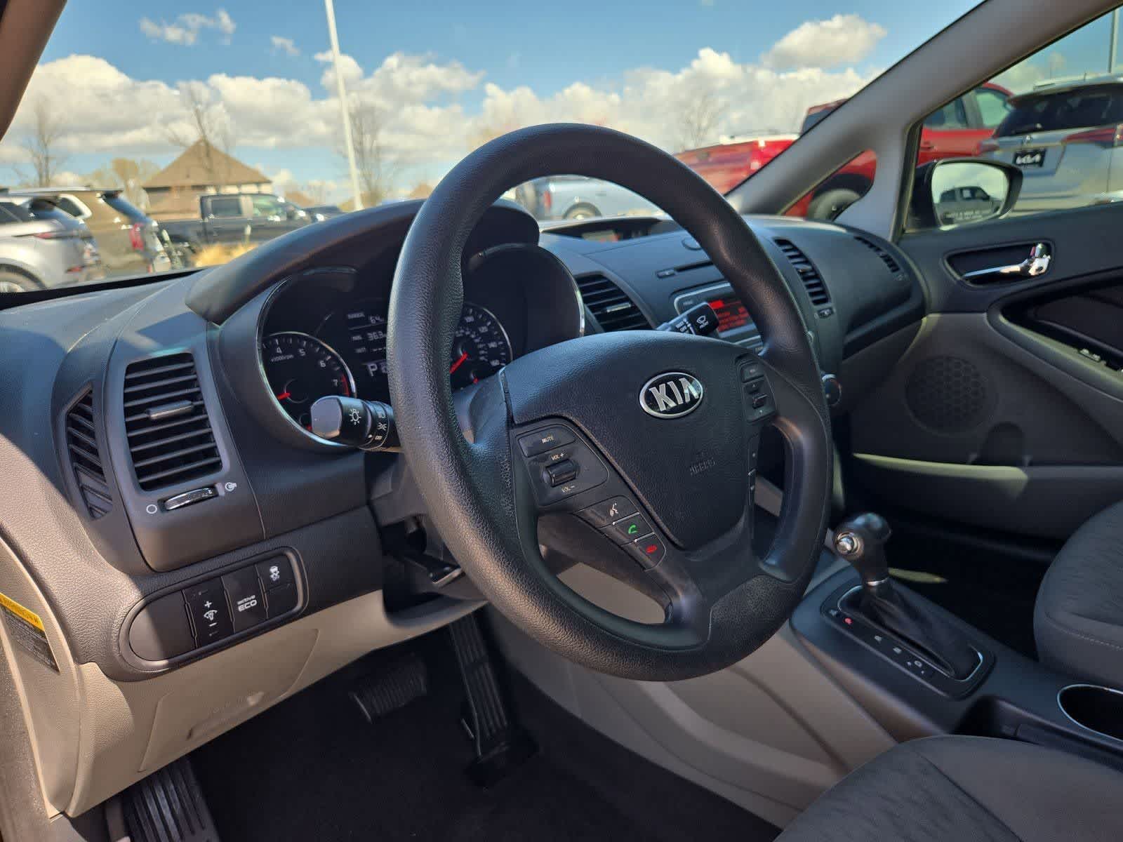 Thumbnail: 2015 Kia Forte - 2