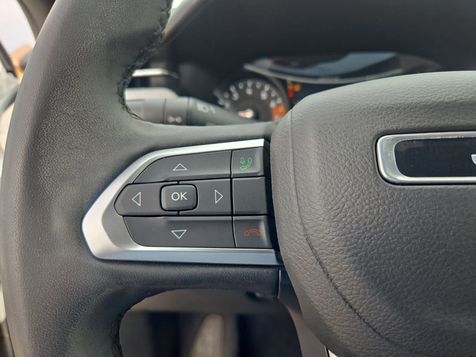 Thumbnail: 2023 Jeep Compass - 23