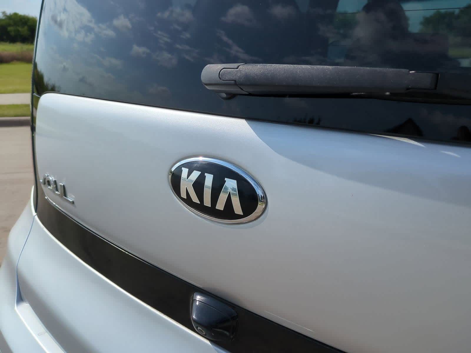 Thumbnail: 2017 Kia Soul - 11