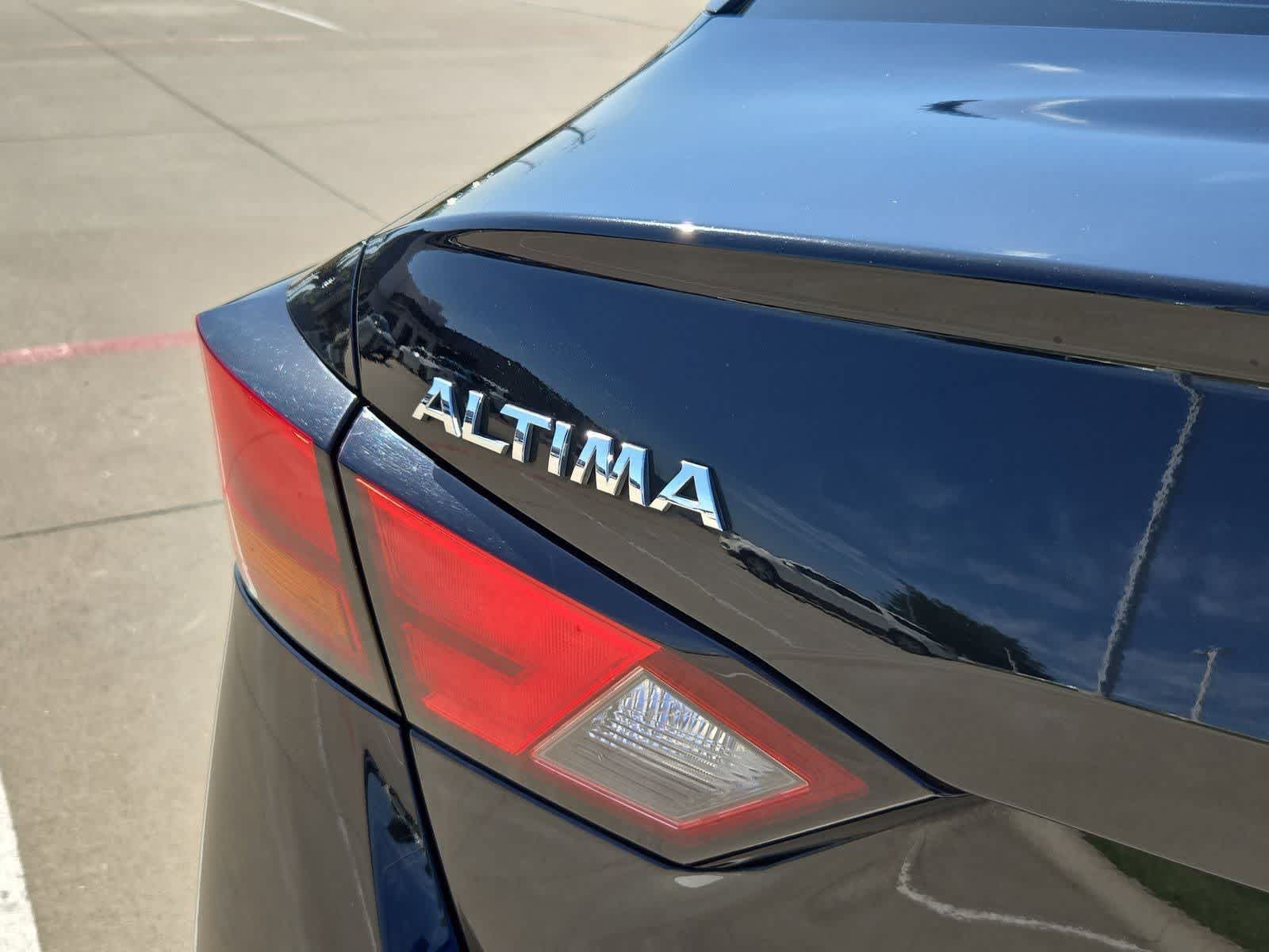Thumbnail: 2019 Nissan Altima - 11
