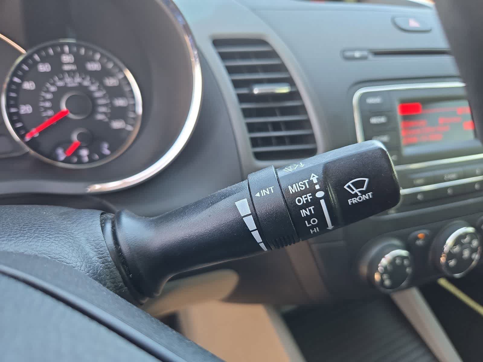 Thumbnail: 2015 Kia Forte - 23