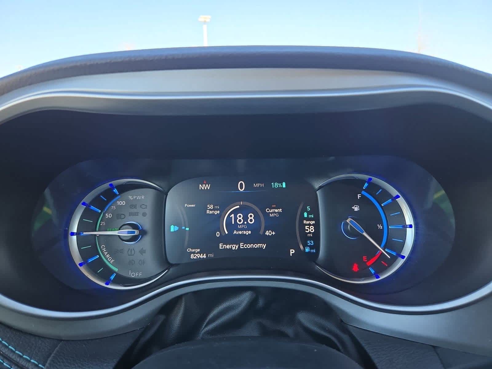 Thumbnail: 2018 Chrysler Pacifica - 32