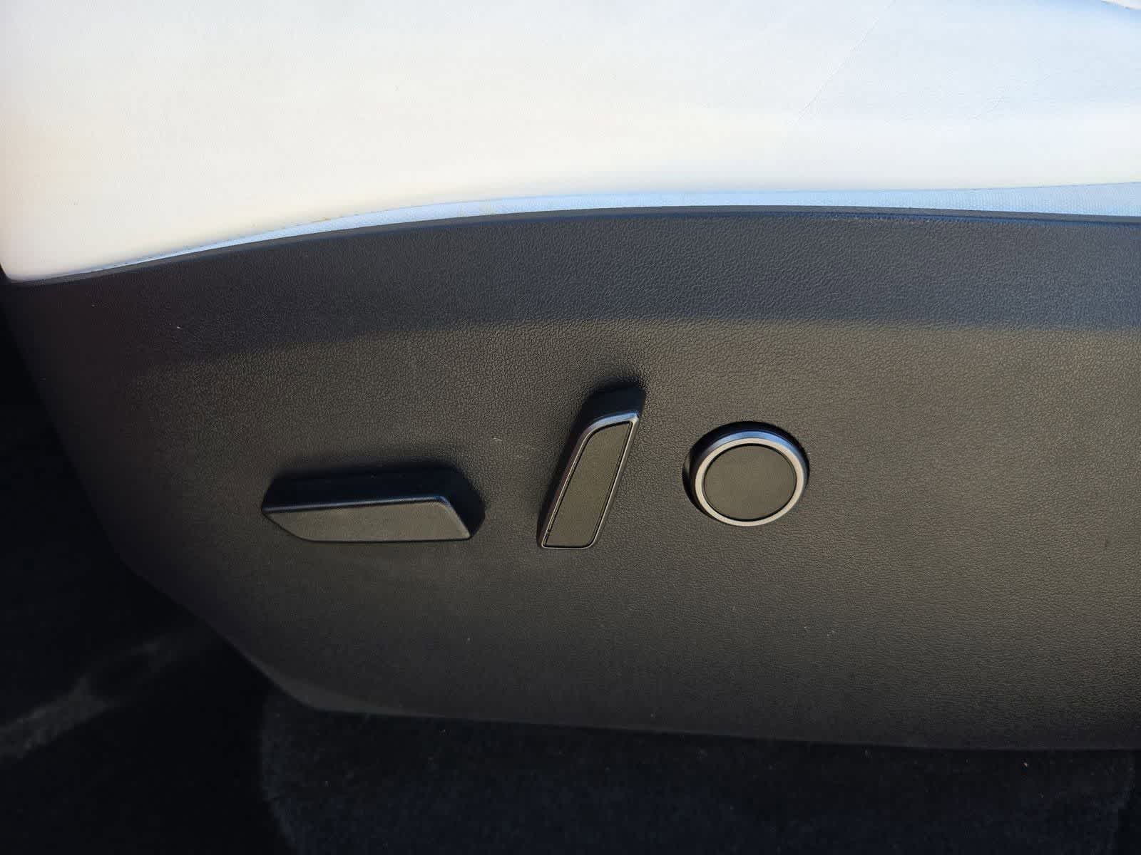 Thumbnail: 2024 Tesla Model Y - 15