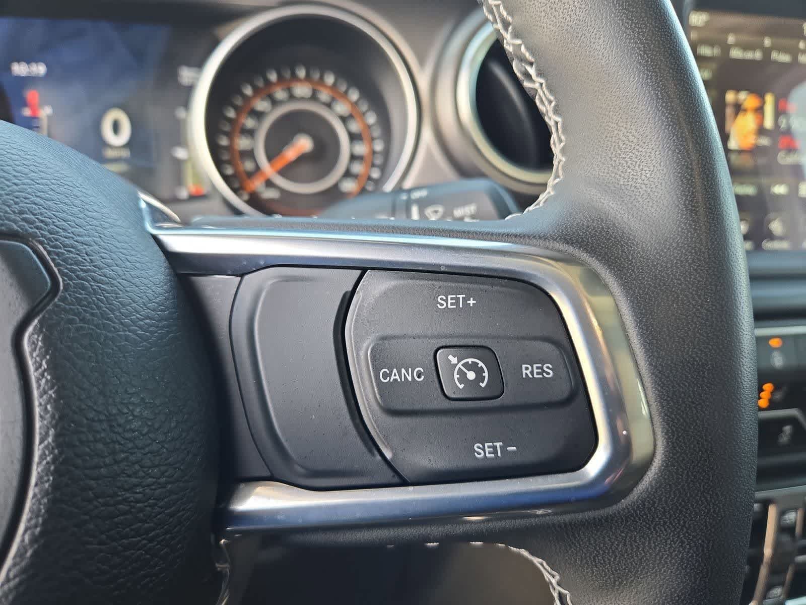 Thumbnail: 2023 Jeep Gladiator - 22