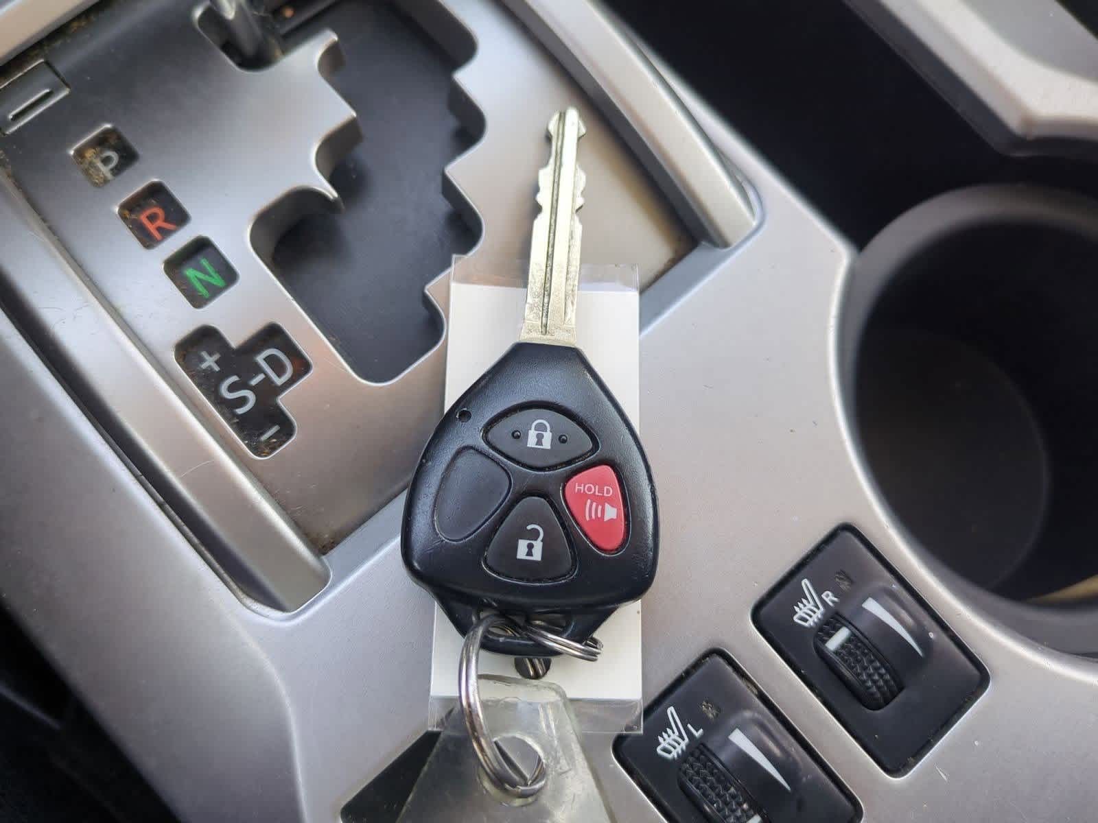 Thumbnail: 2014 Toyota 4Runner - 37