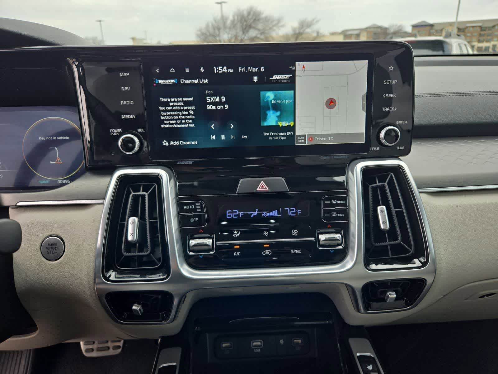 Thumbnail: 2023 Kia Sorento - 27