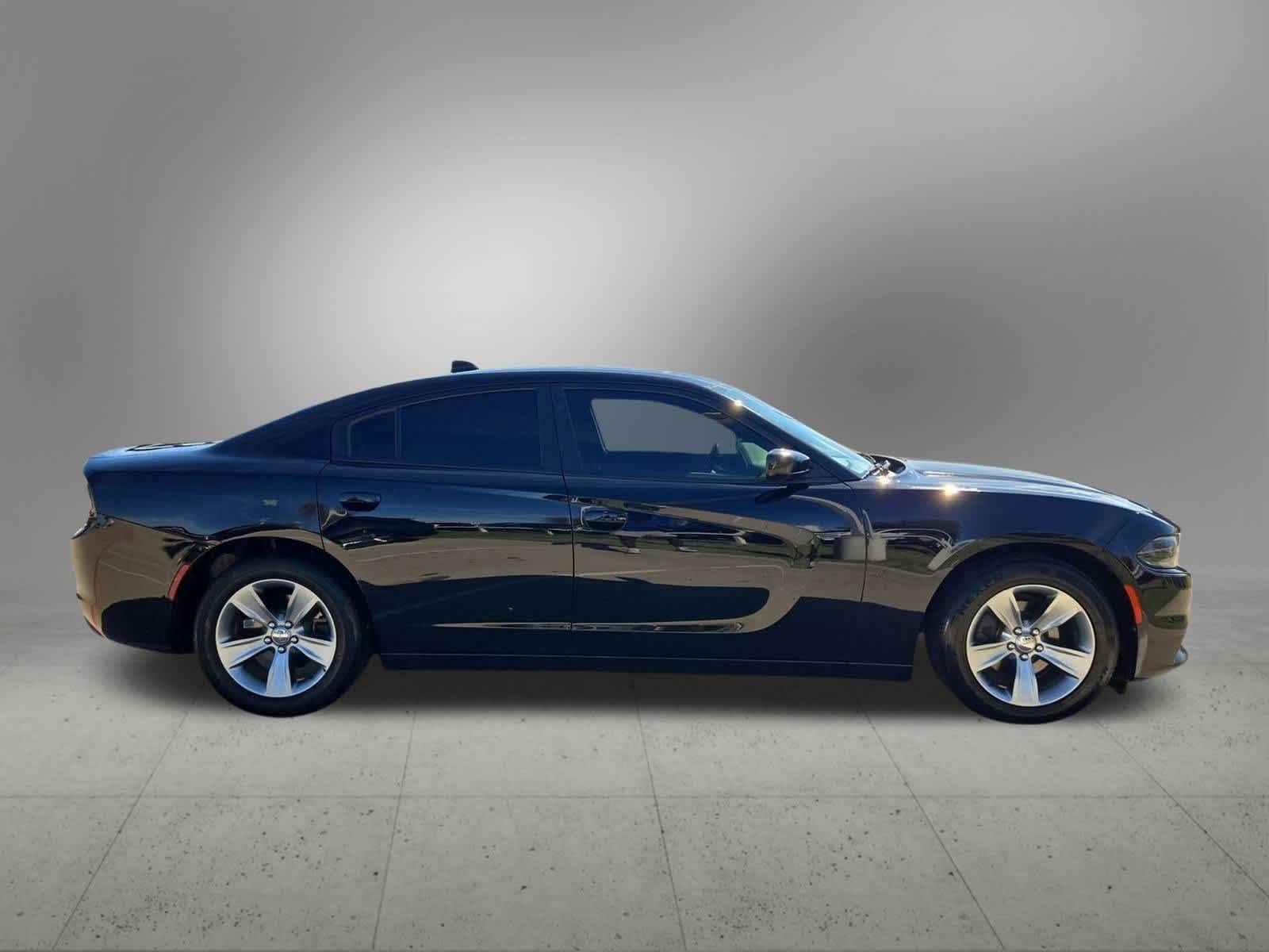 Thumbnail: 2018 Dodge Charger - 7