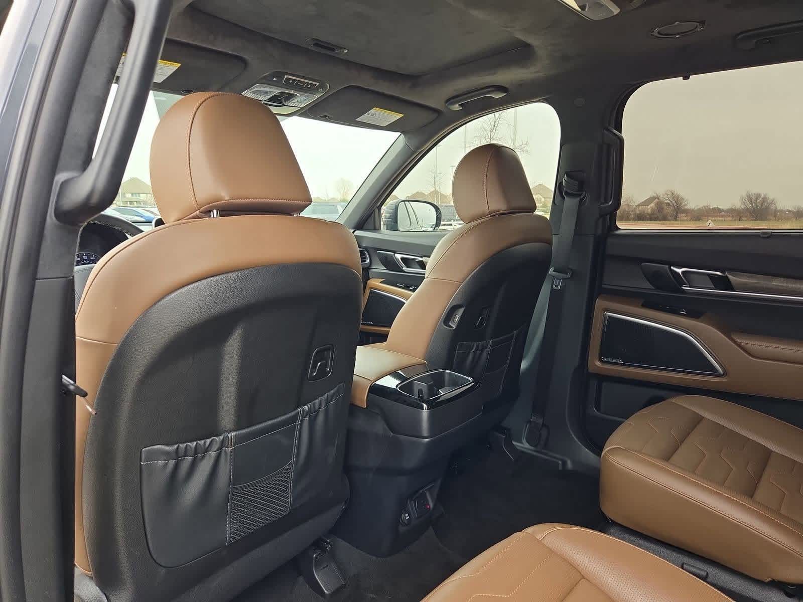 Thumbnail: 2022 Kia Telluride - 16