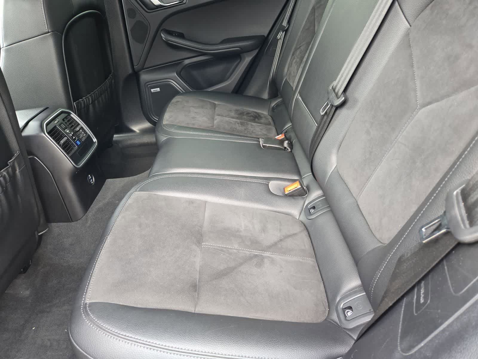 Thumbnail: 2020 Porsche Macan - 17