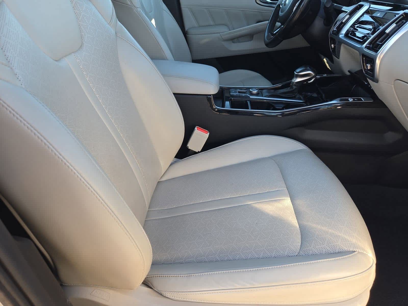 Thumbnail: 2021 Kia Sorento - 21