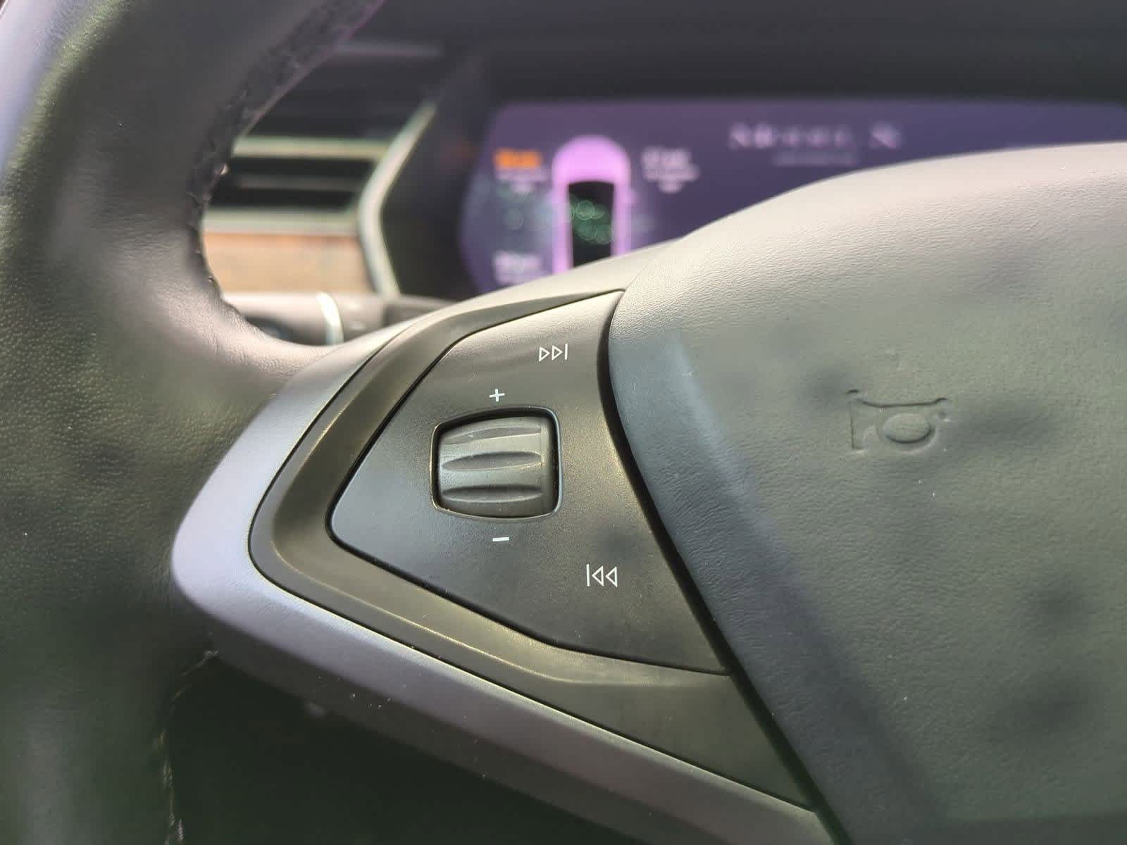 Thumbnail: 2021 Tesla Model X - 20