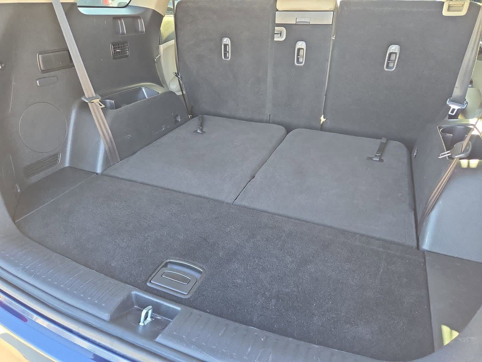 Thumbnail: 2017 Kia Sorento - 33