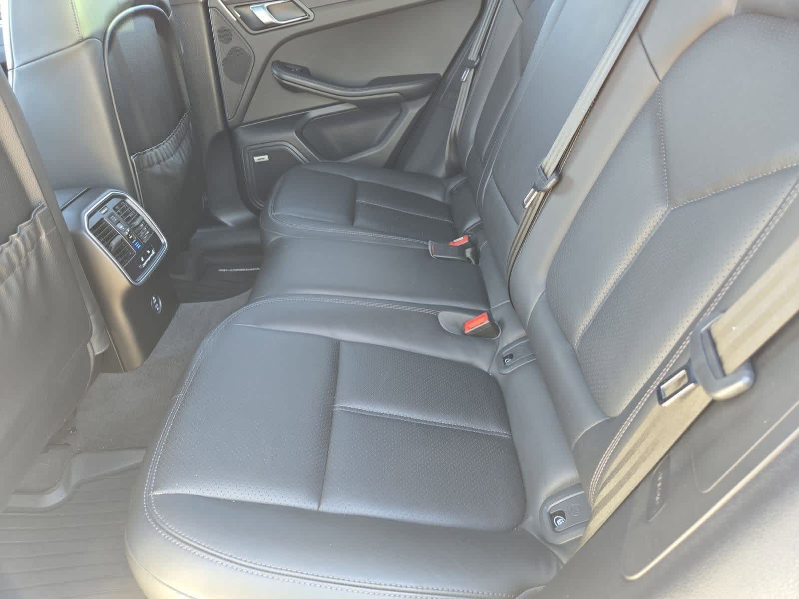 Thumbnail: 2020 Porsche Macan - 19